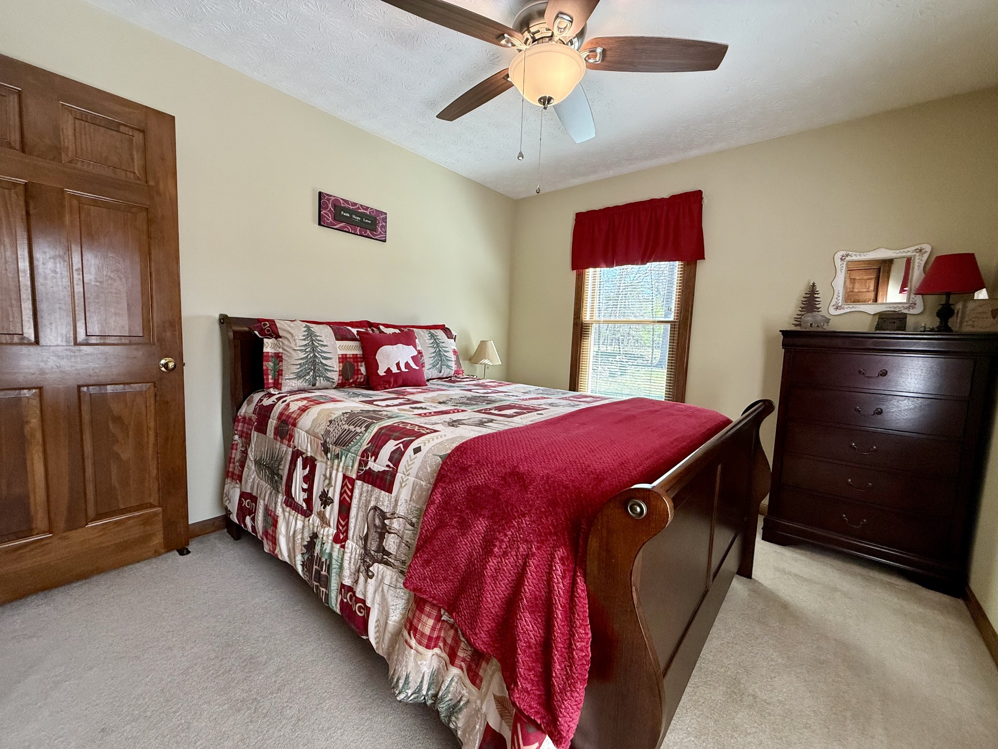 1011 Whippoorwill Dr