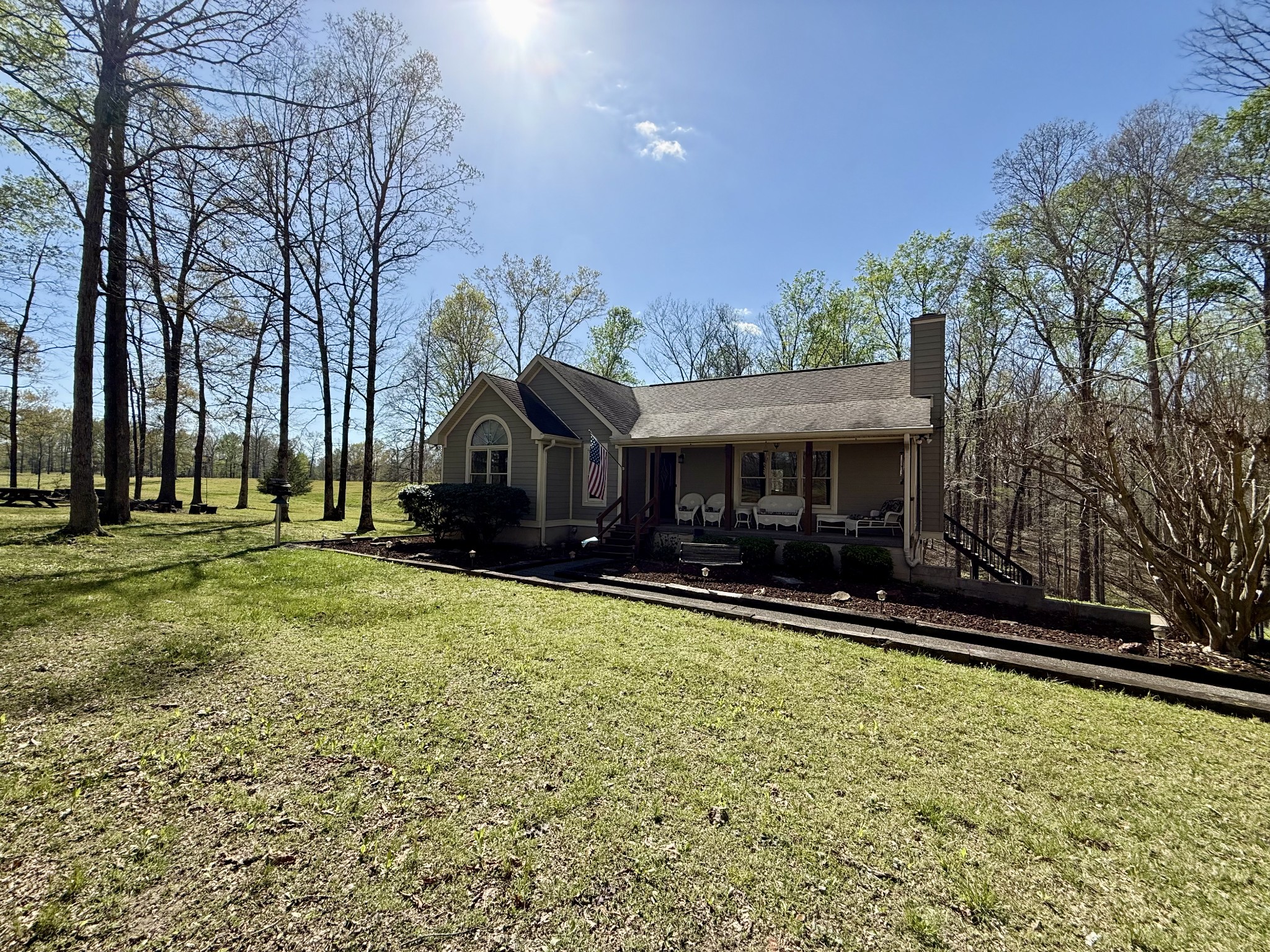 1011 Whippoorwill Dr