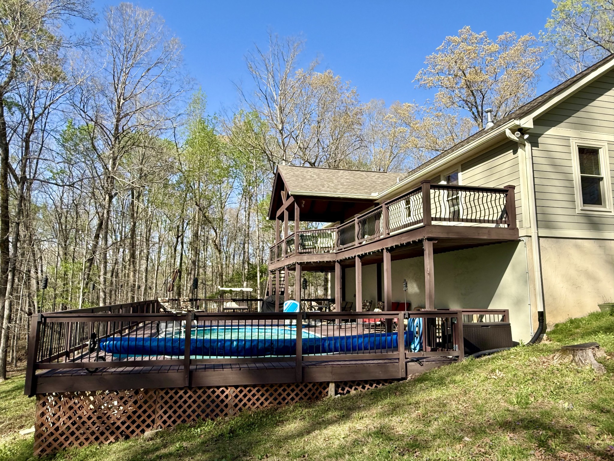 1011 Whippoorwill Dr