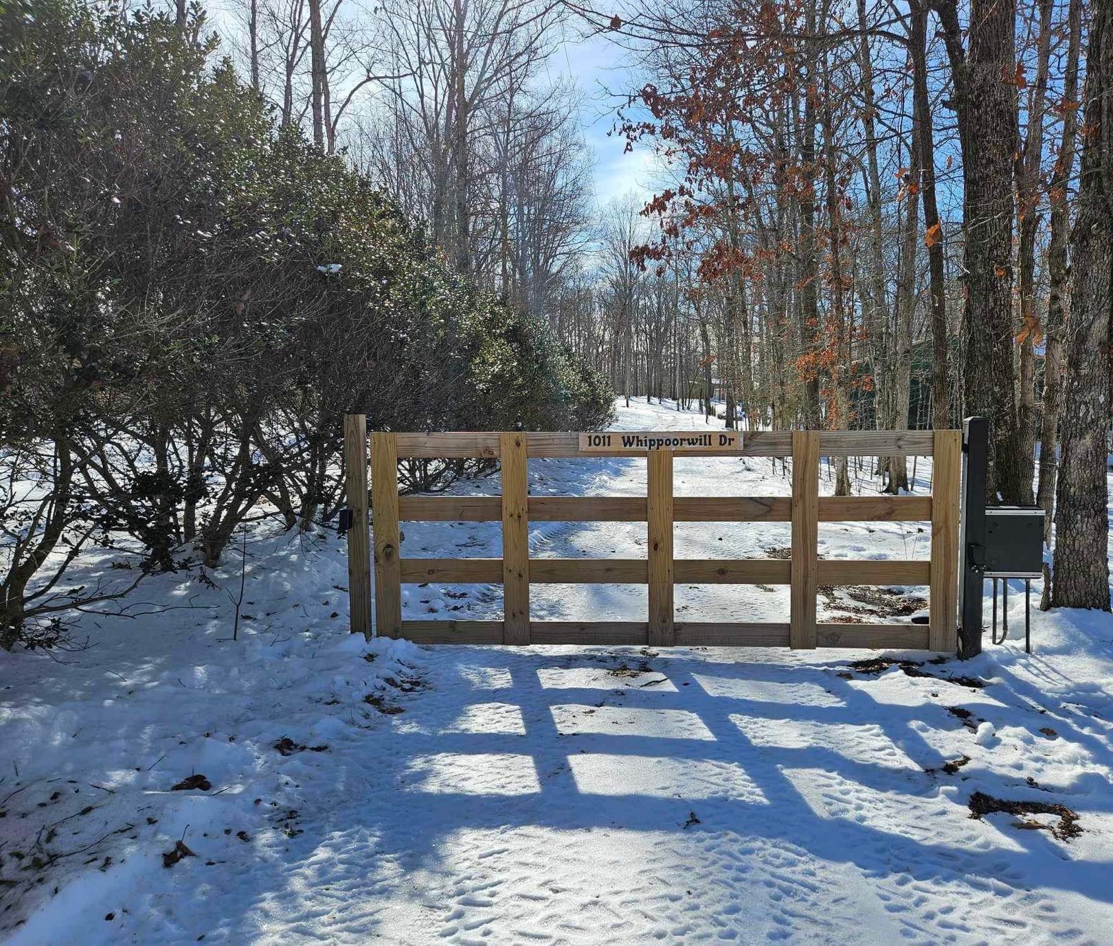 1011 Whippoorwill Dr