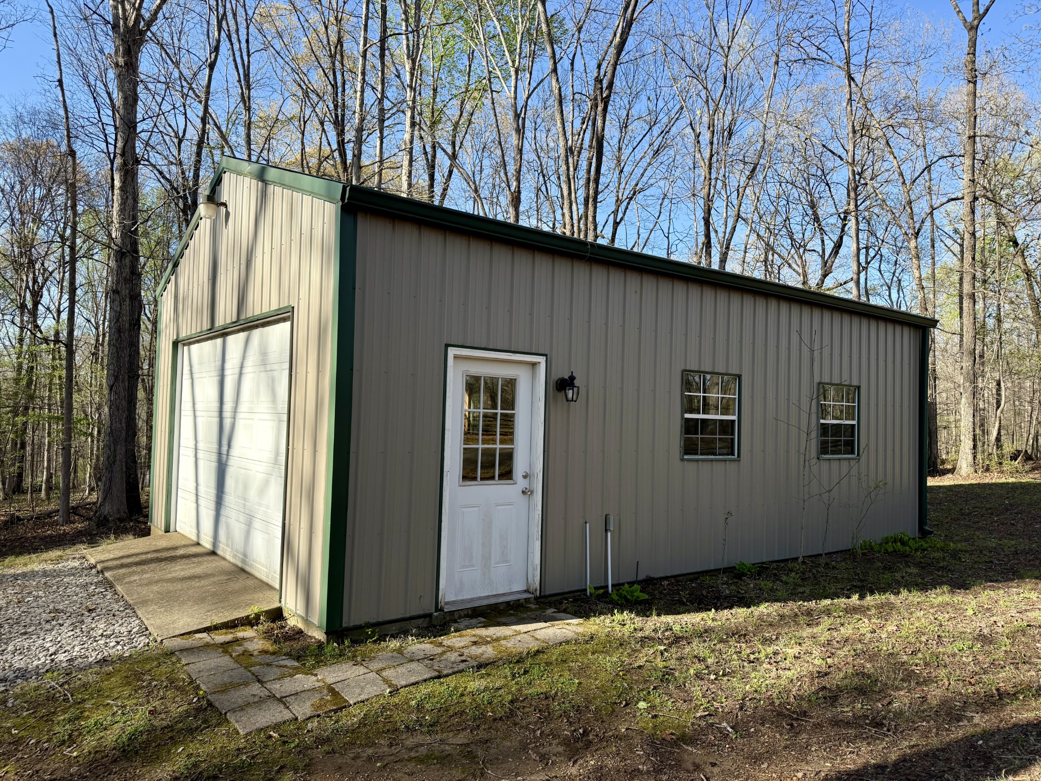 1011 Whippoorwill Dr