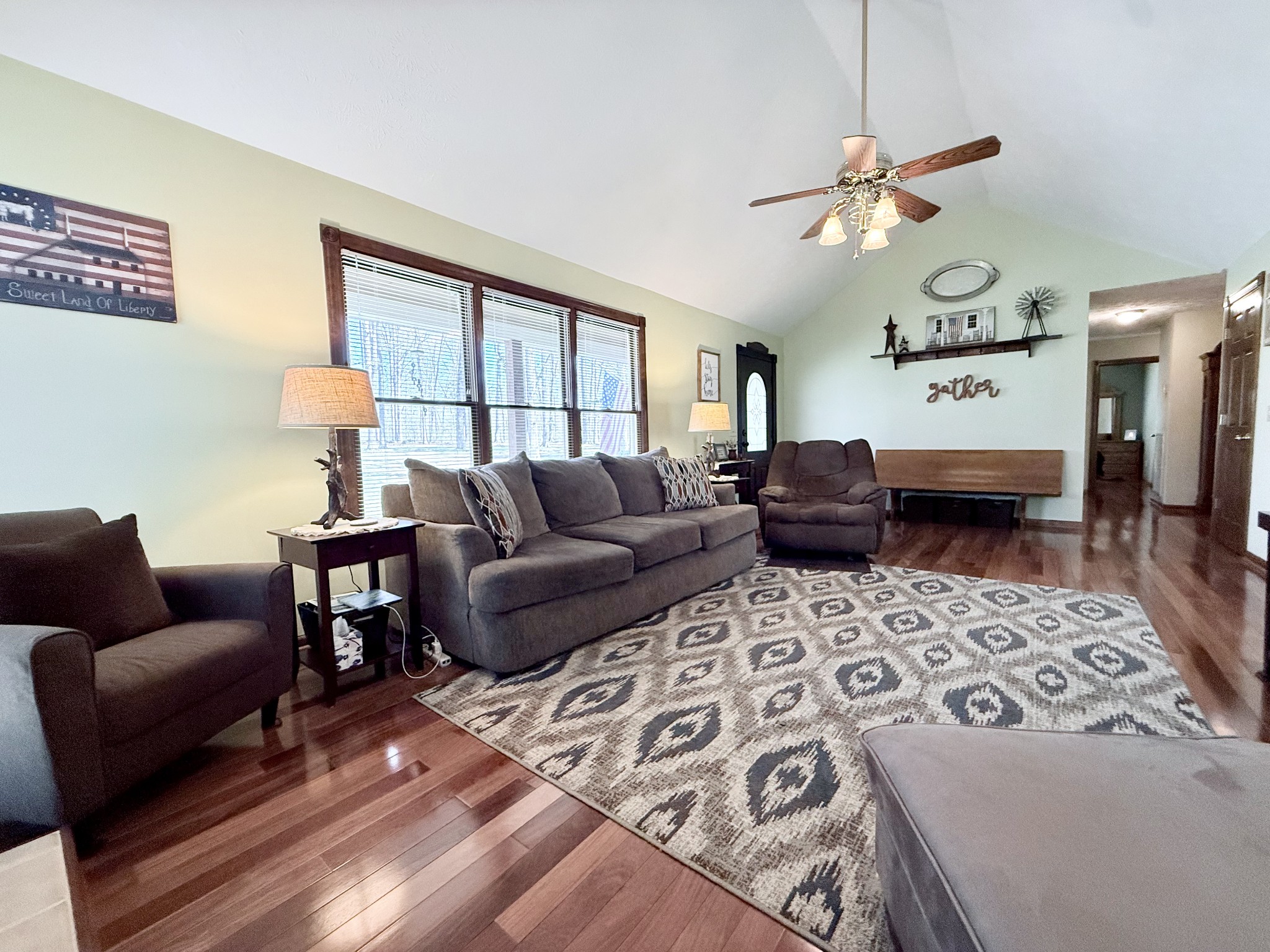 1011 Whippoorwill Dr