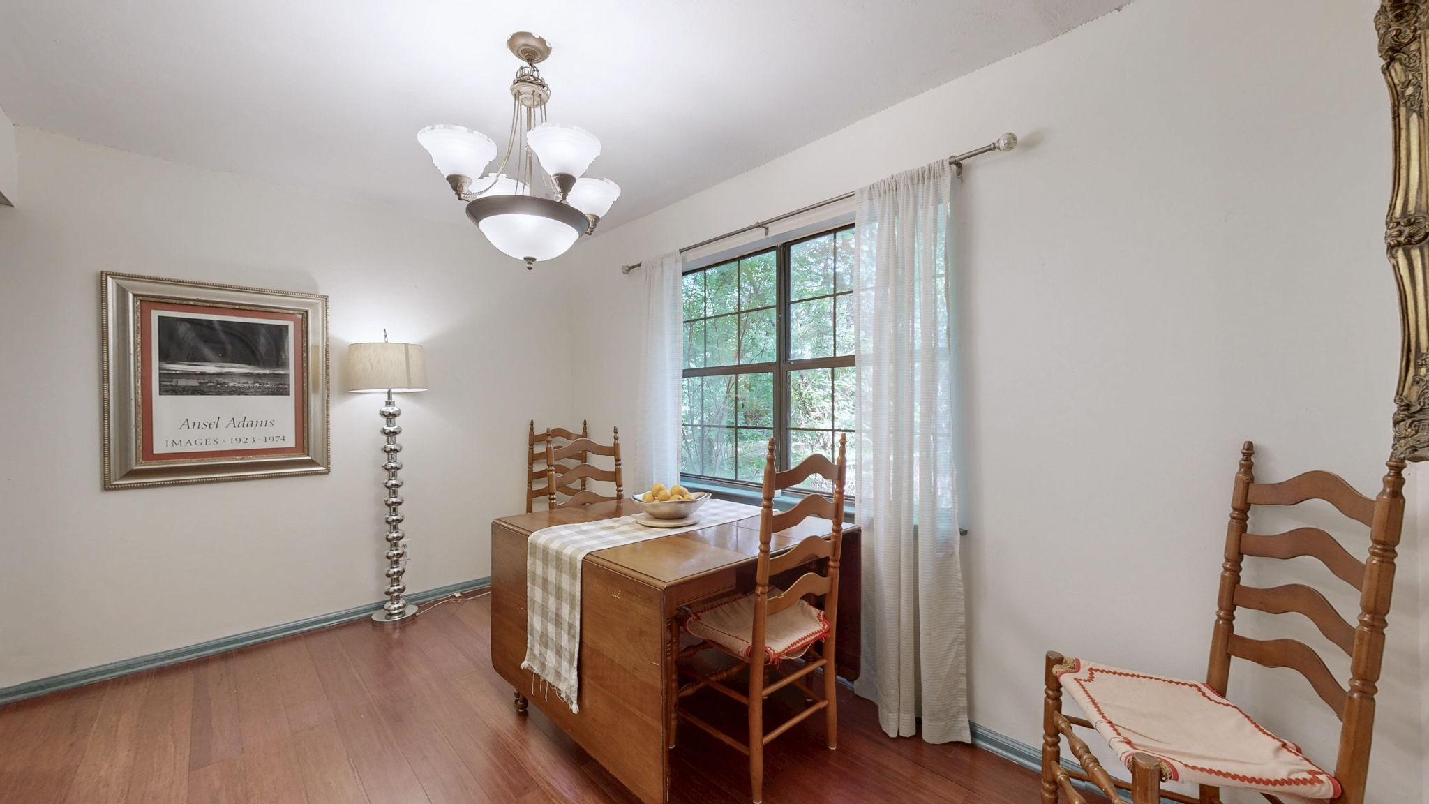 5131 Hunters Point Ln