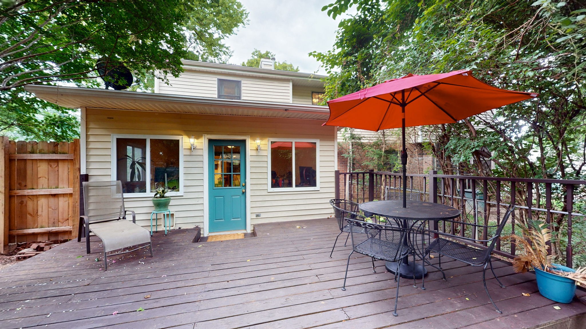 5131 Hunters Point Ln