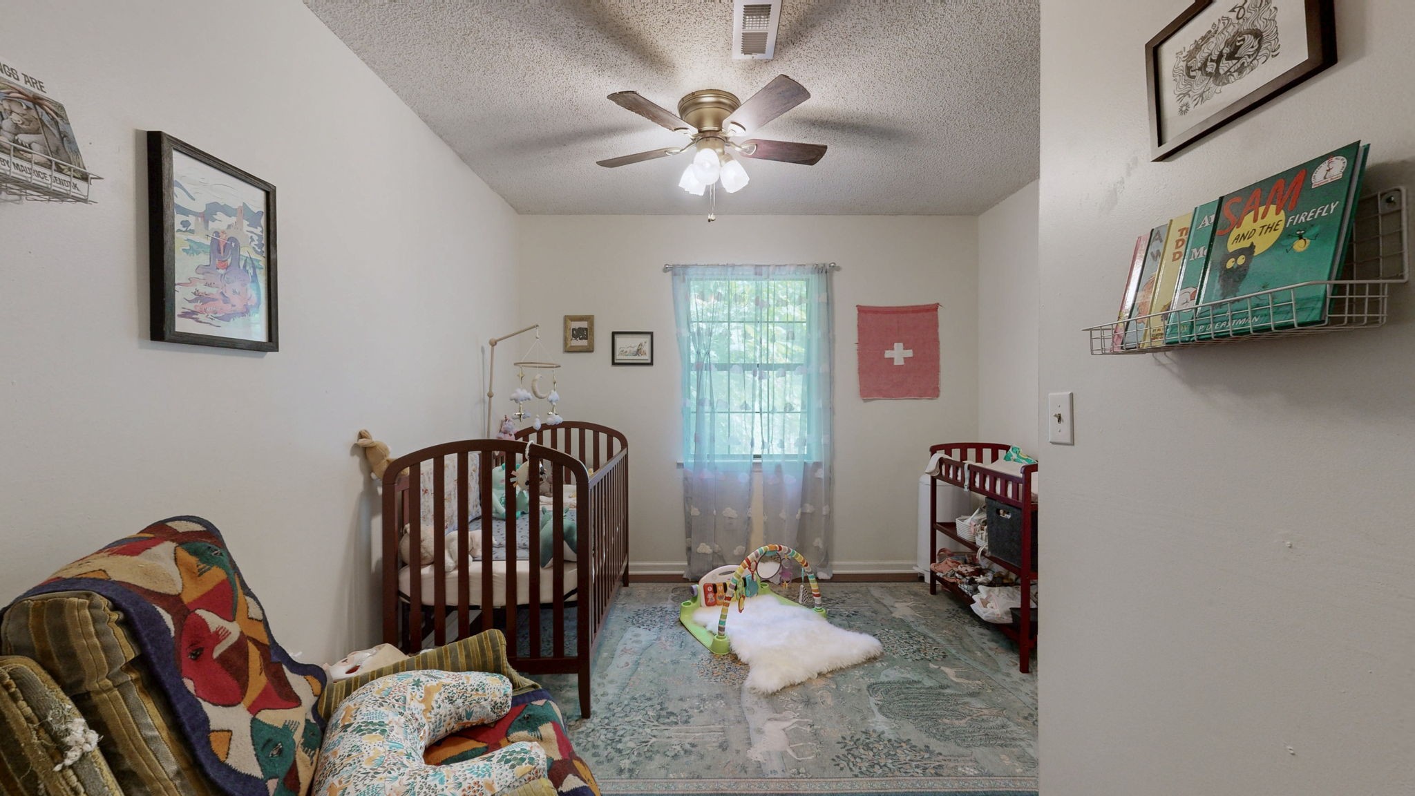 5131 Hunters Point Ln