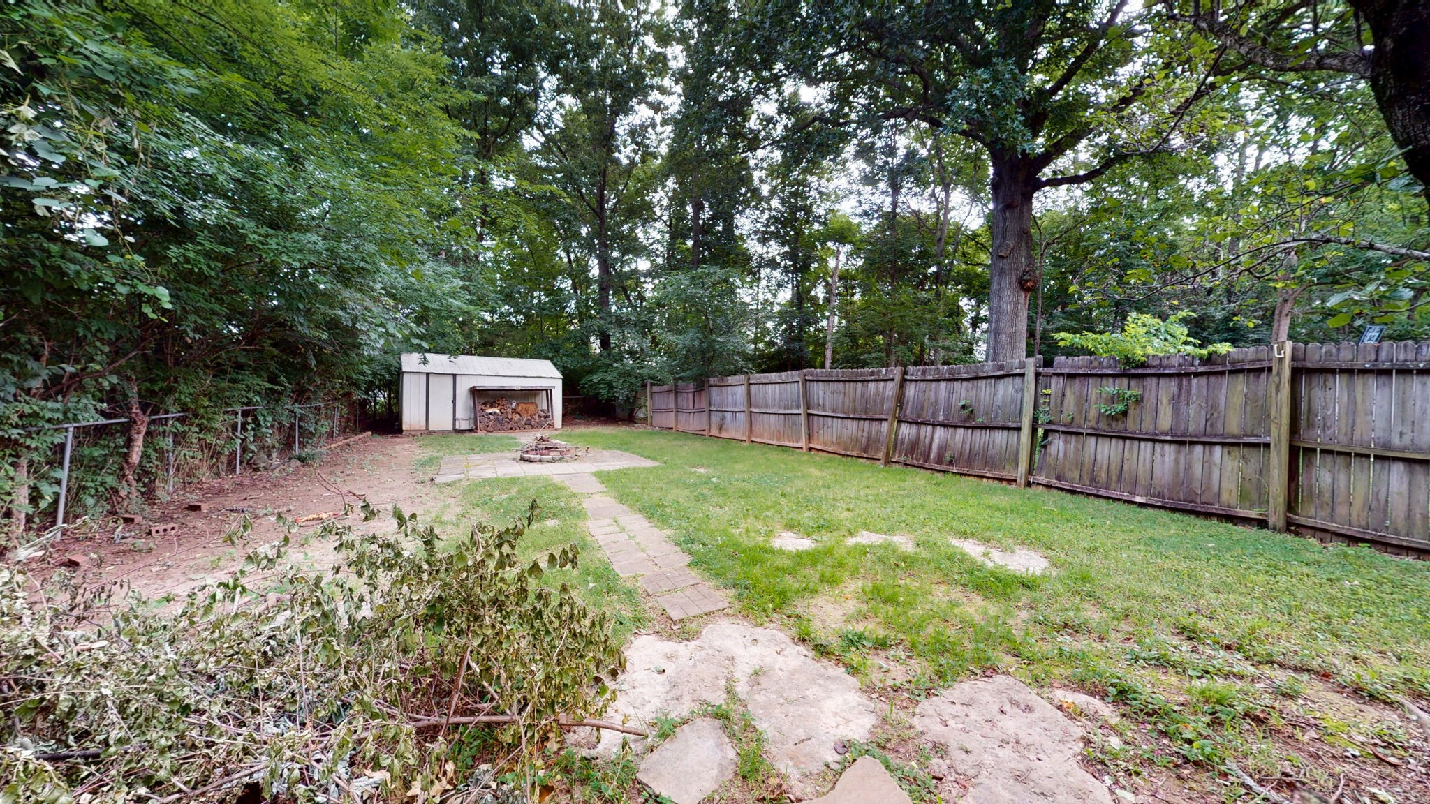 5131 Hunters Point Ln