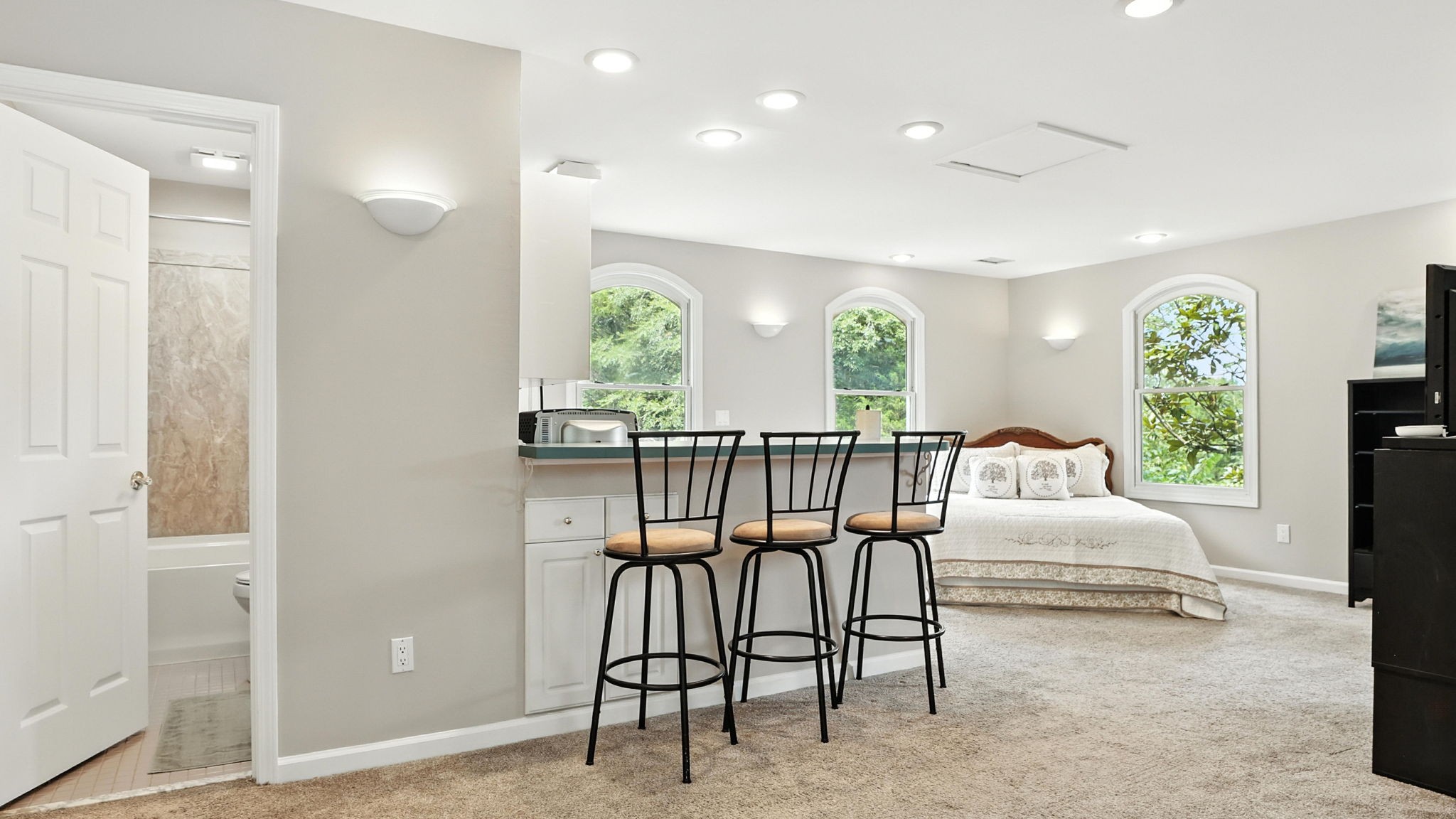 8973 Couchville Pike