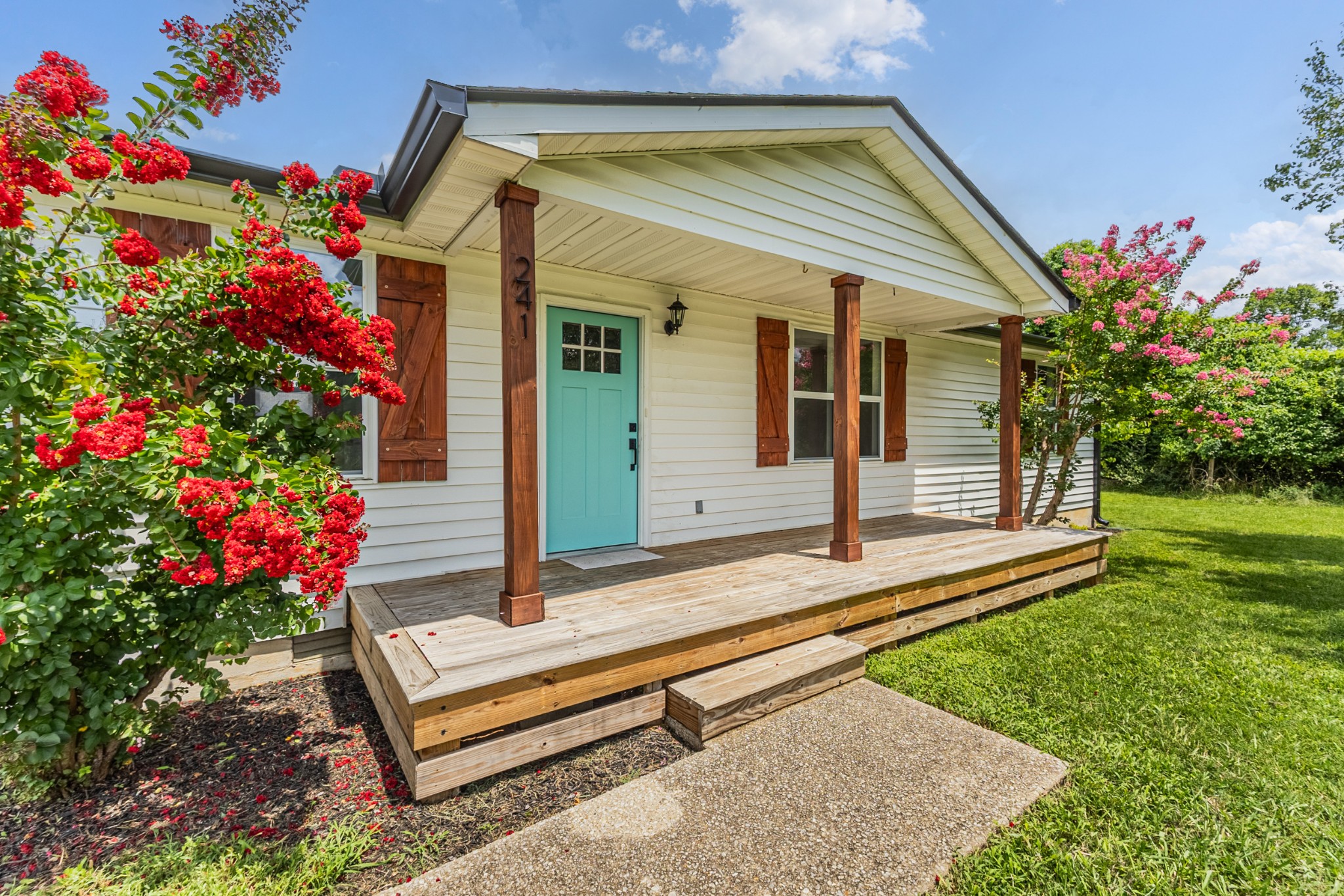 241 Curd Rd