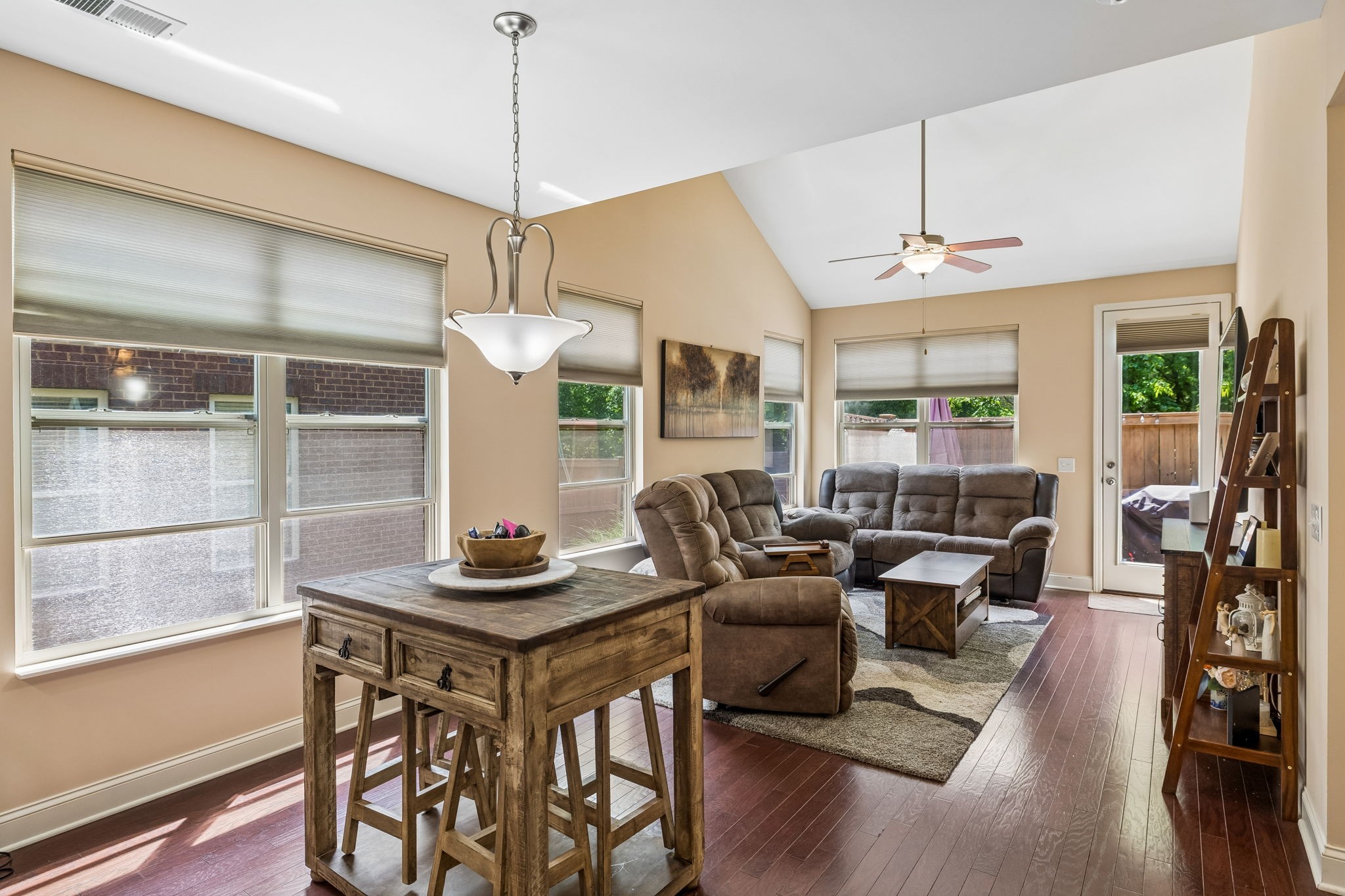 313 Windgrove Ter
