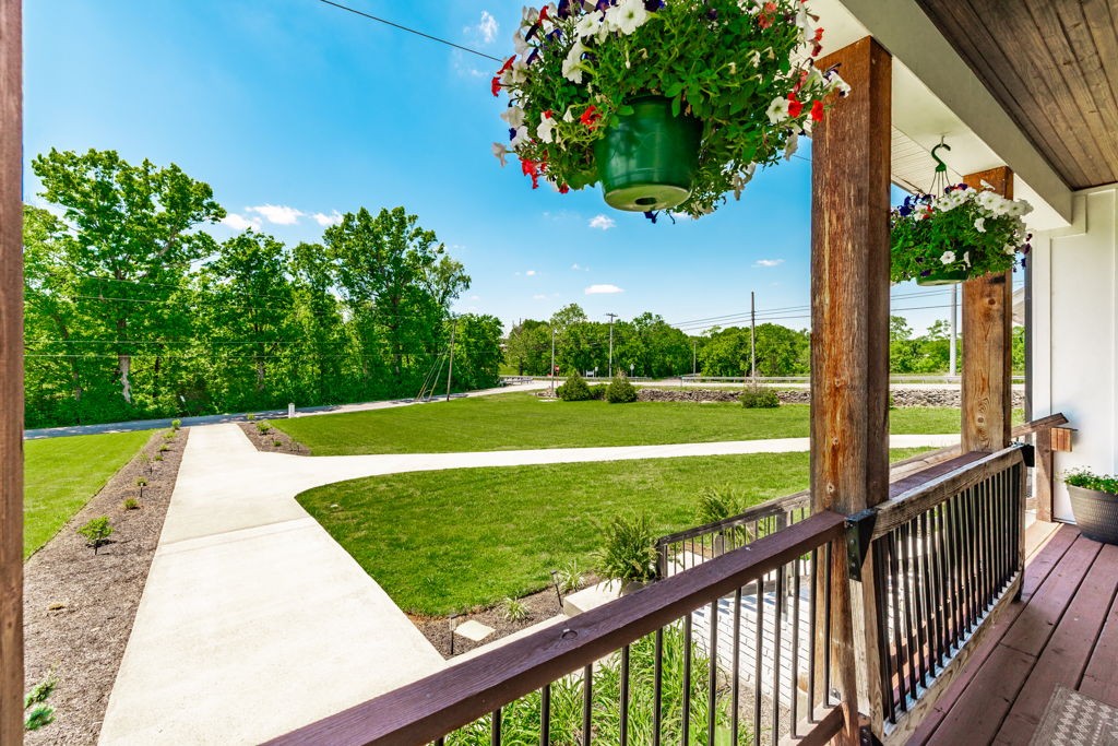 794 Brights Ln