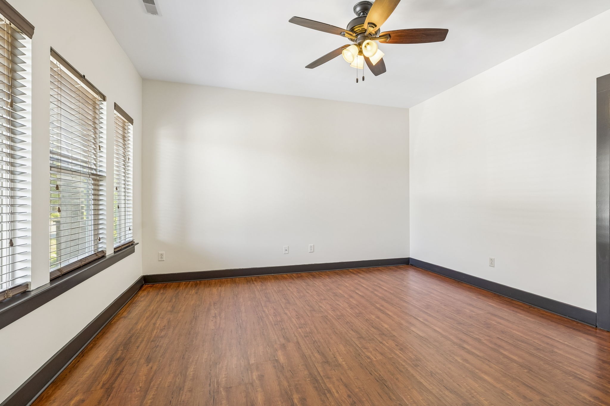 1812 Isabelle Ct