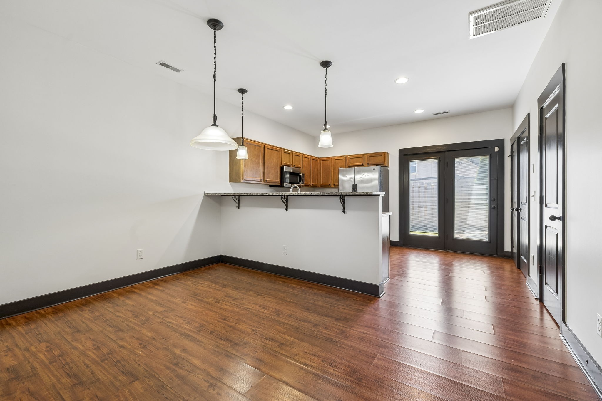 1812 Isabelle Ct