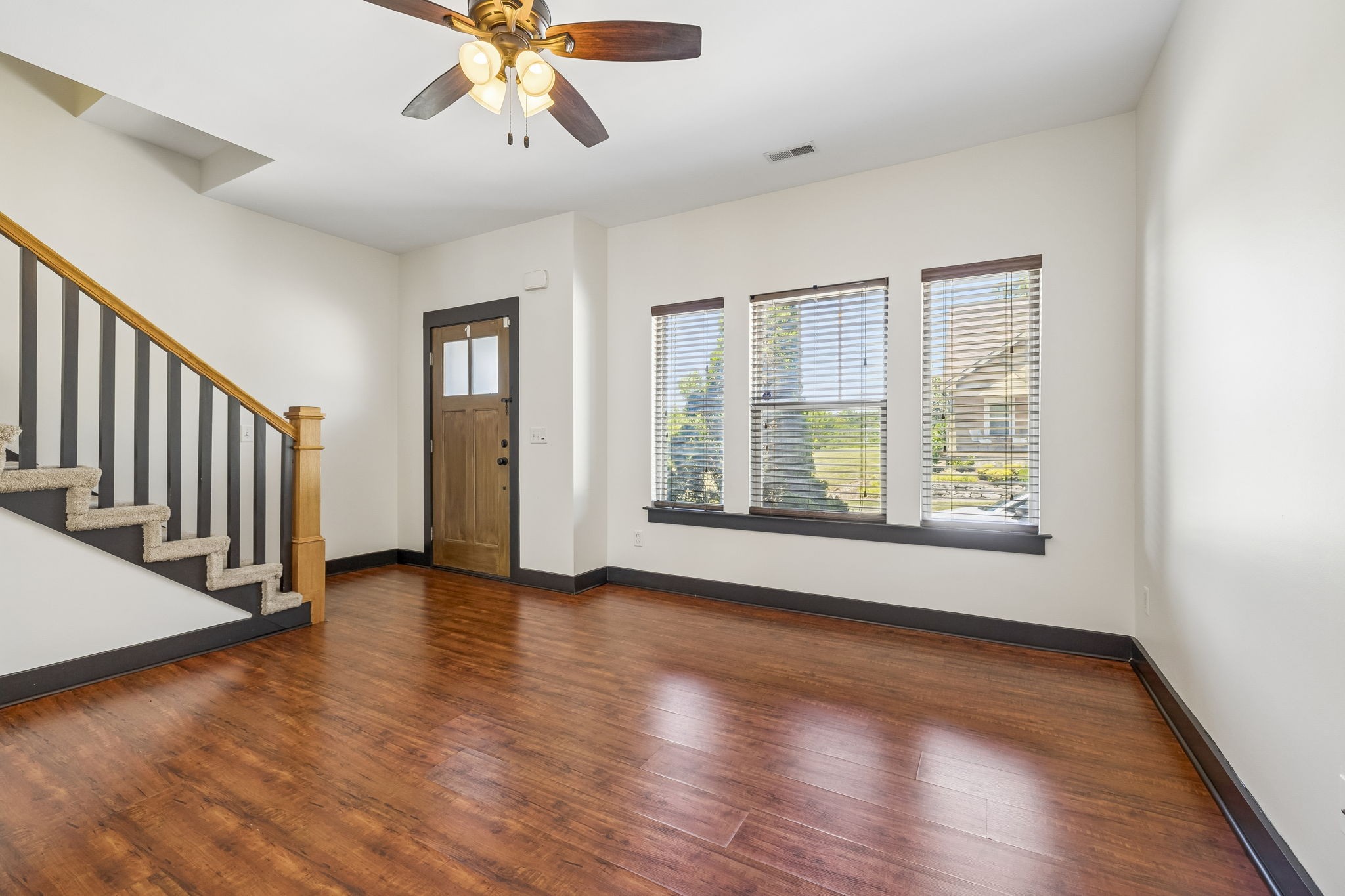 1812 Isabelle Ct