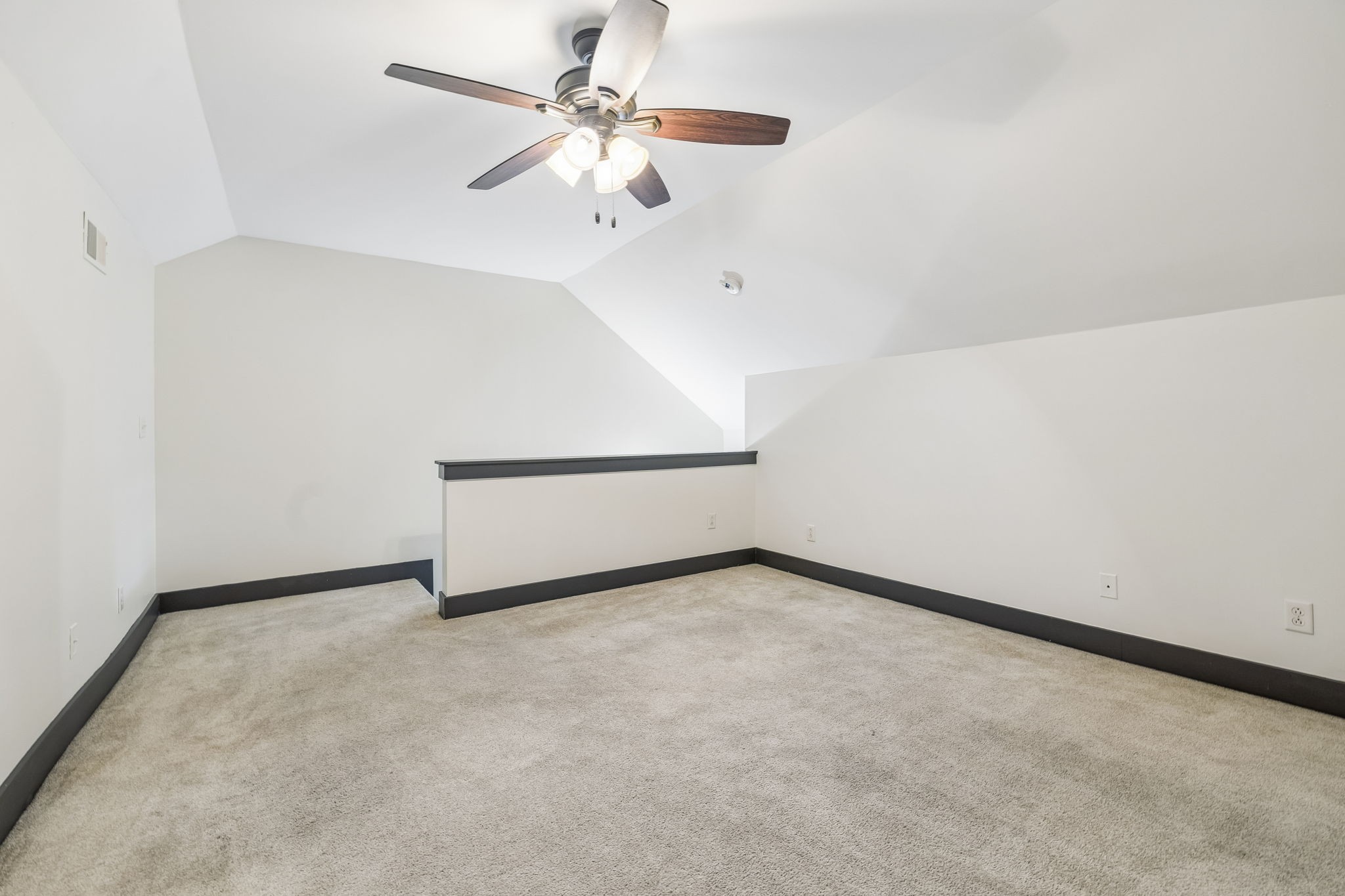 1812 Isabelle Ct