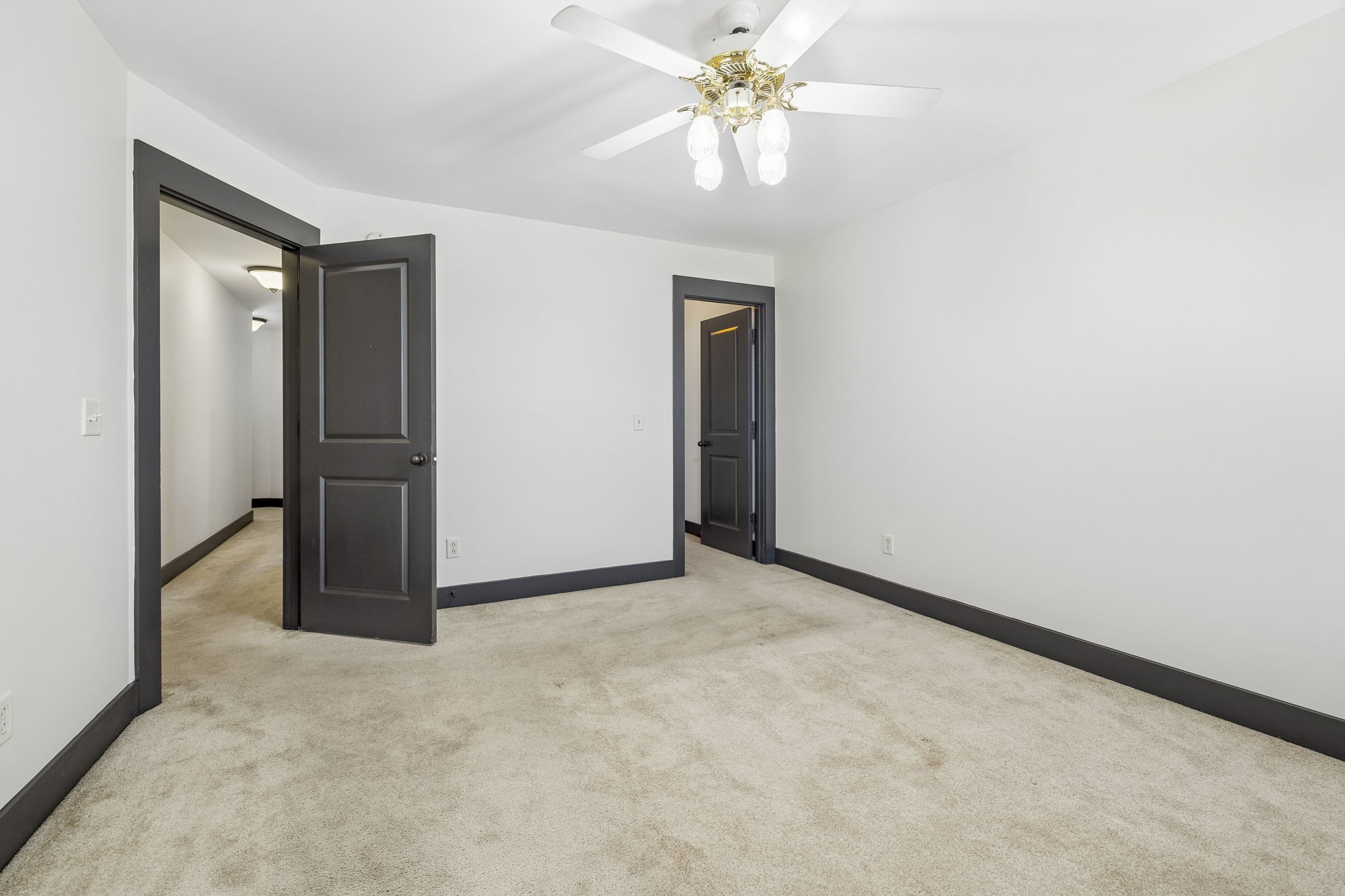 1812 Isabelle Ct