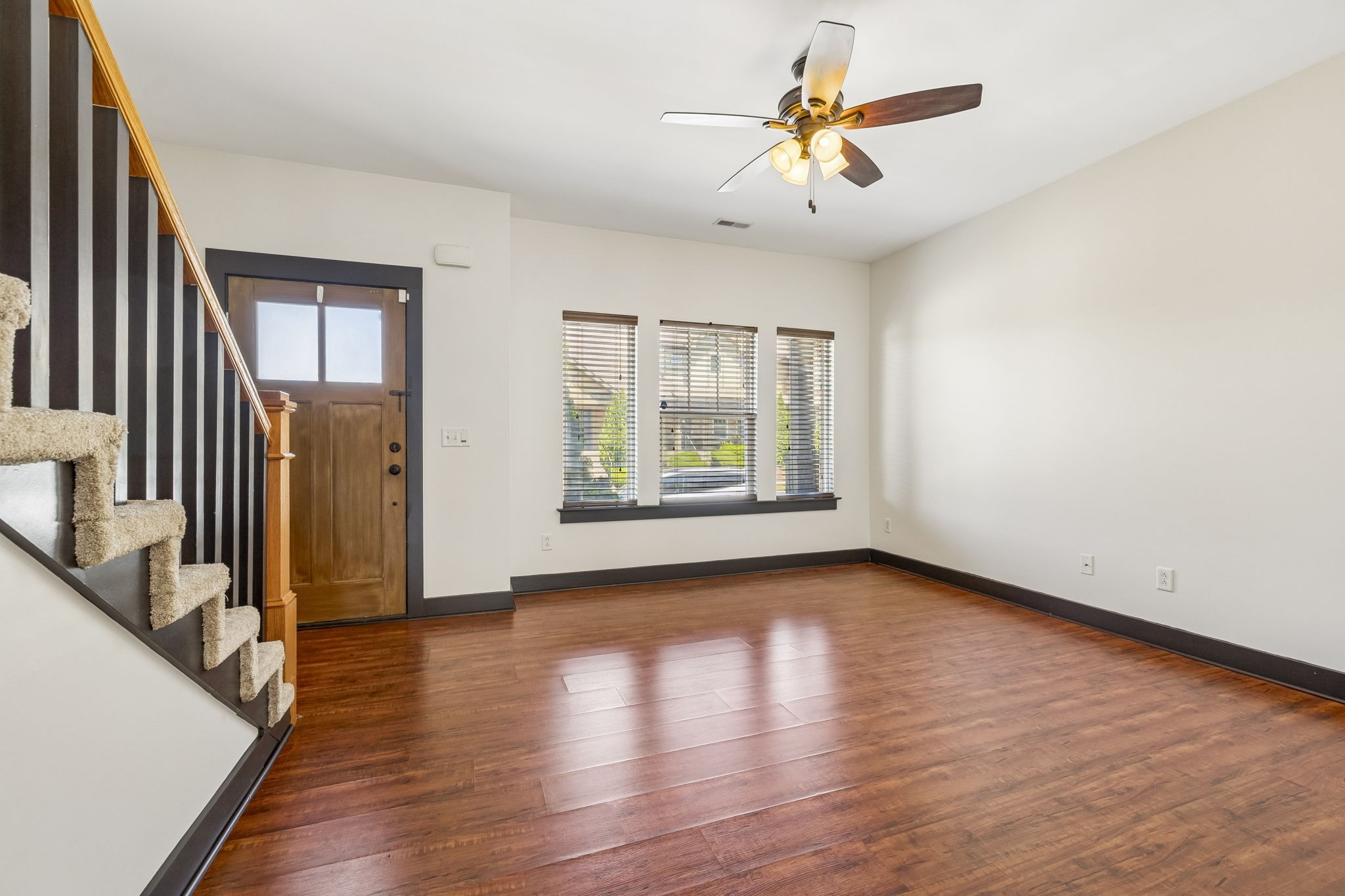 1812 Isabelle Ct