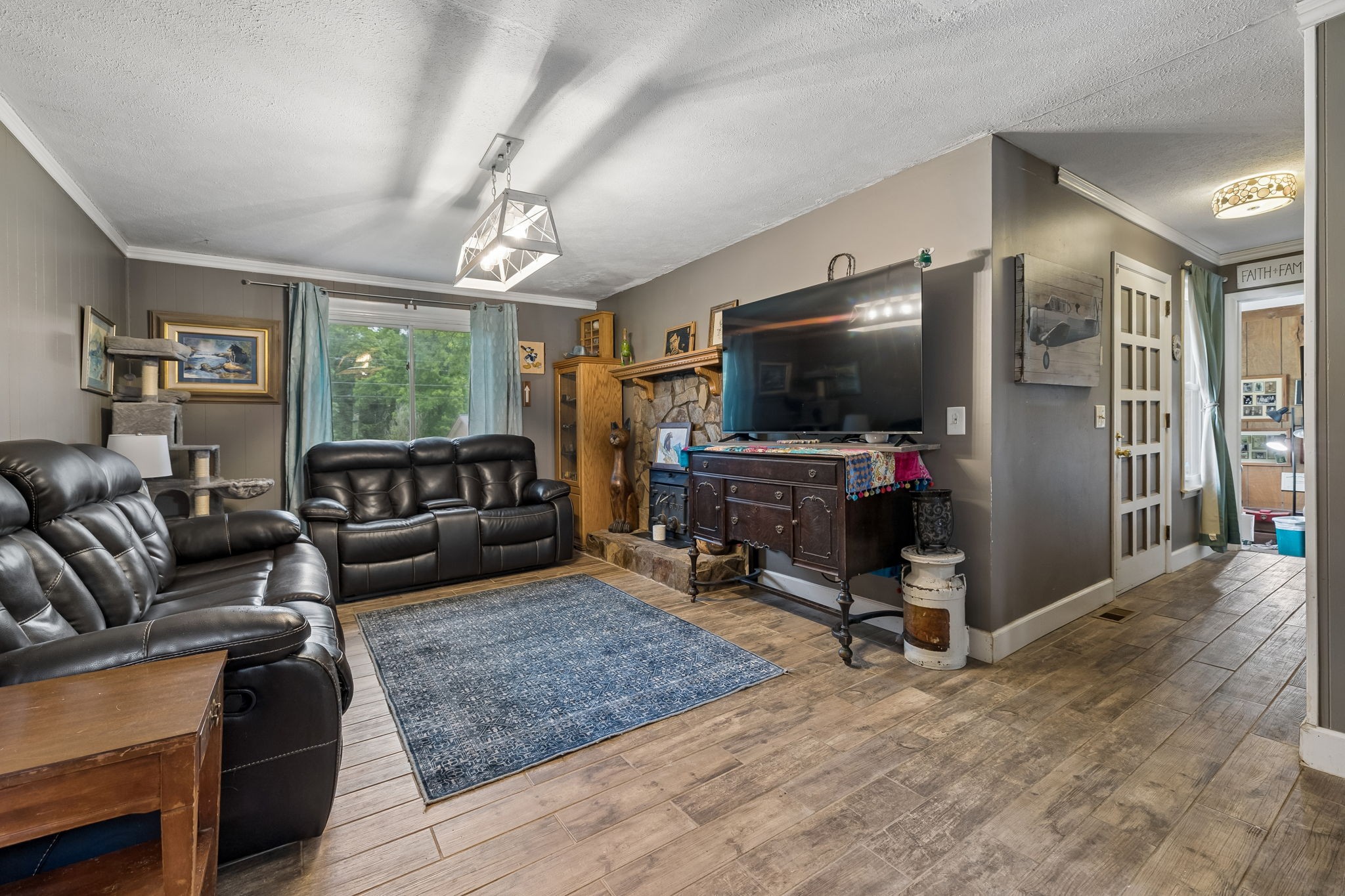 4916 Shadowlawn Dr