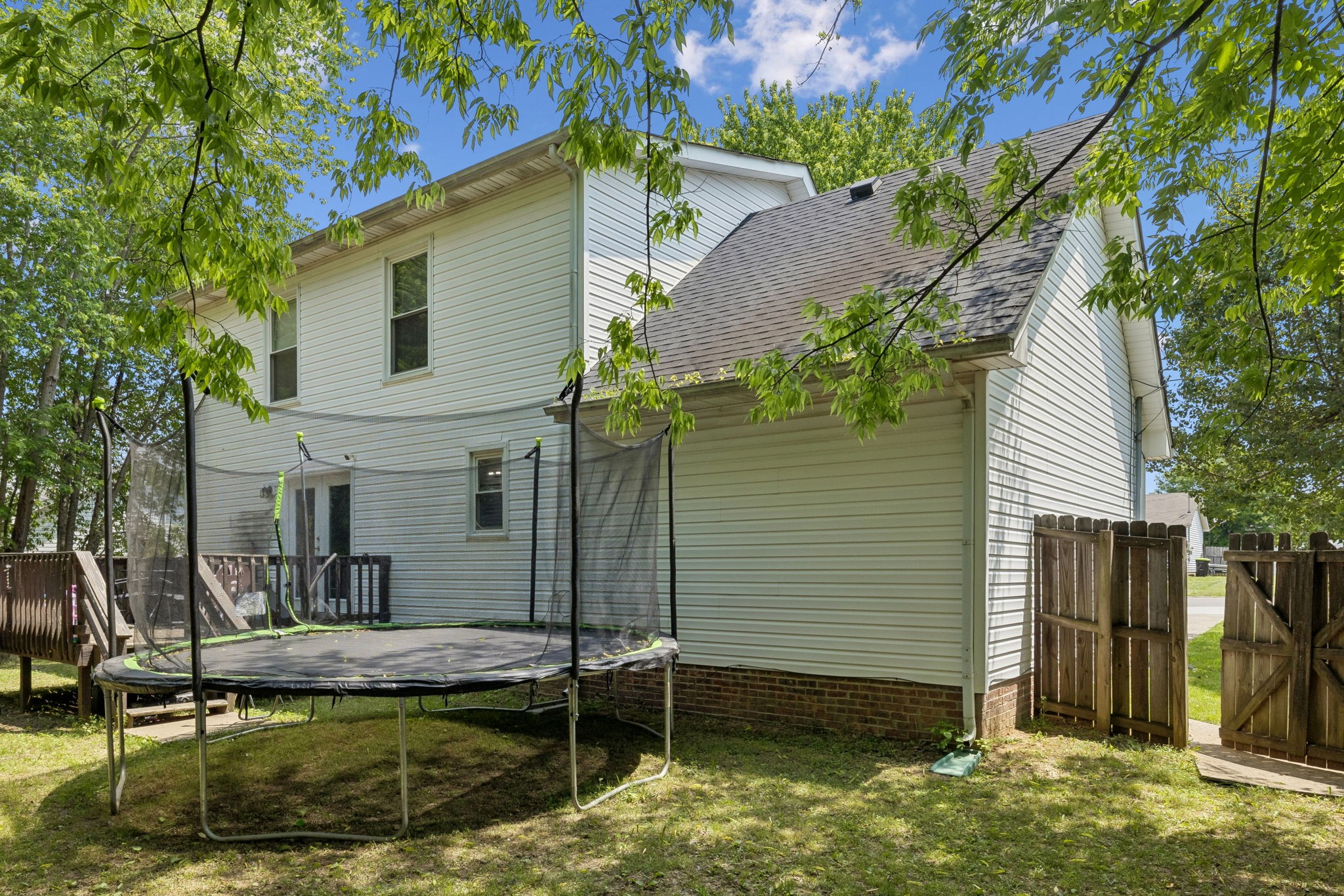 1036 Roedeer Dr