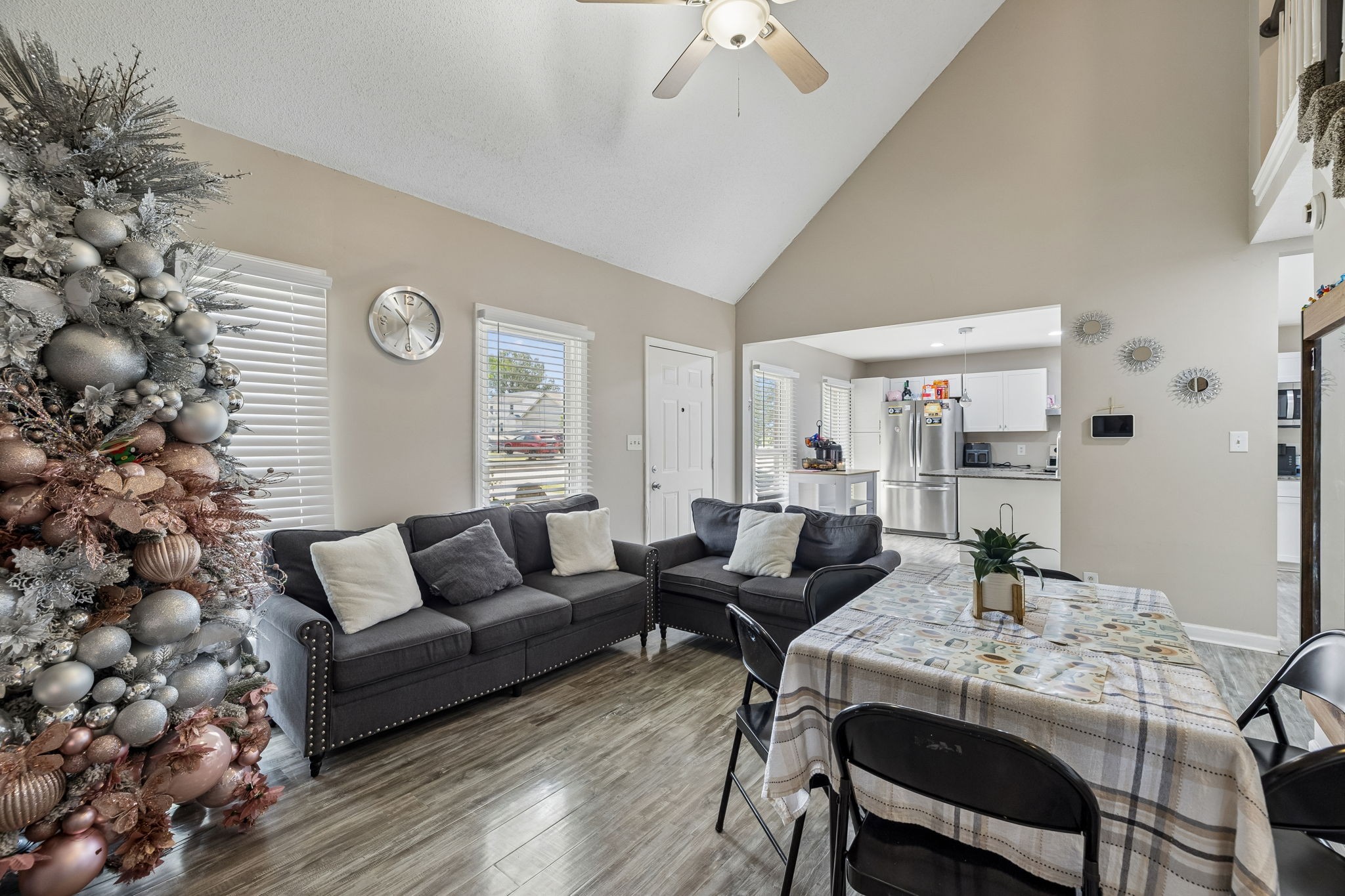 1036 Roedeer Dr