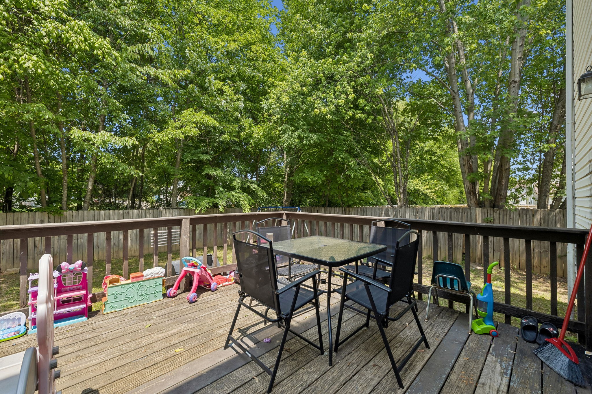 1036 Roedeer Dr
