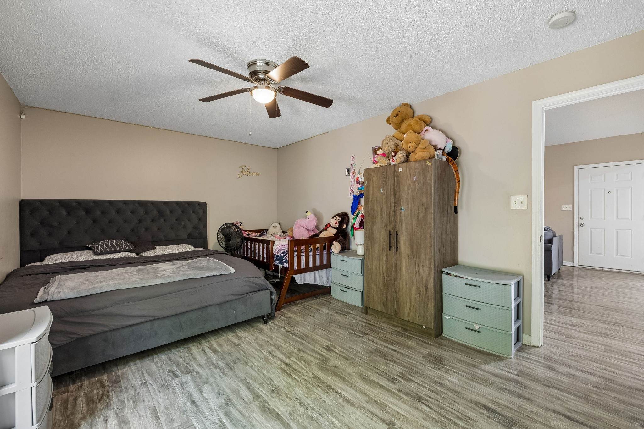 1036 Roedeer Dr