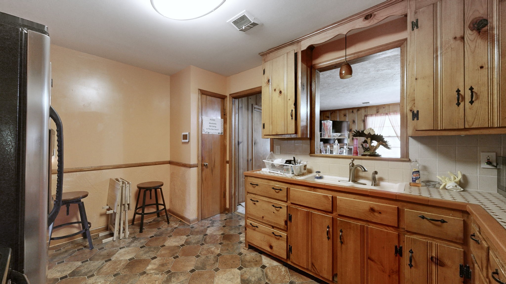 1223 Westchester Dr