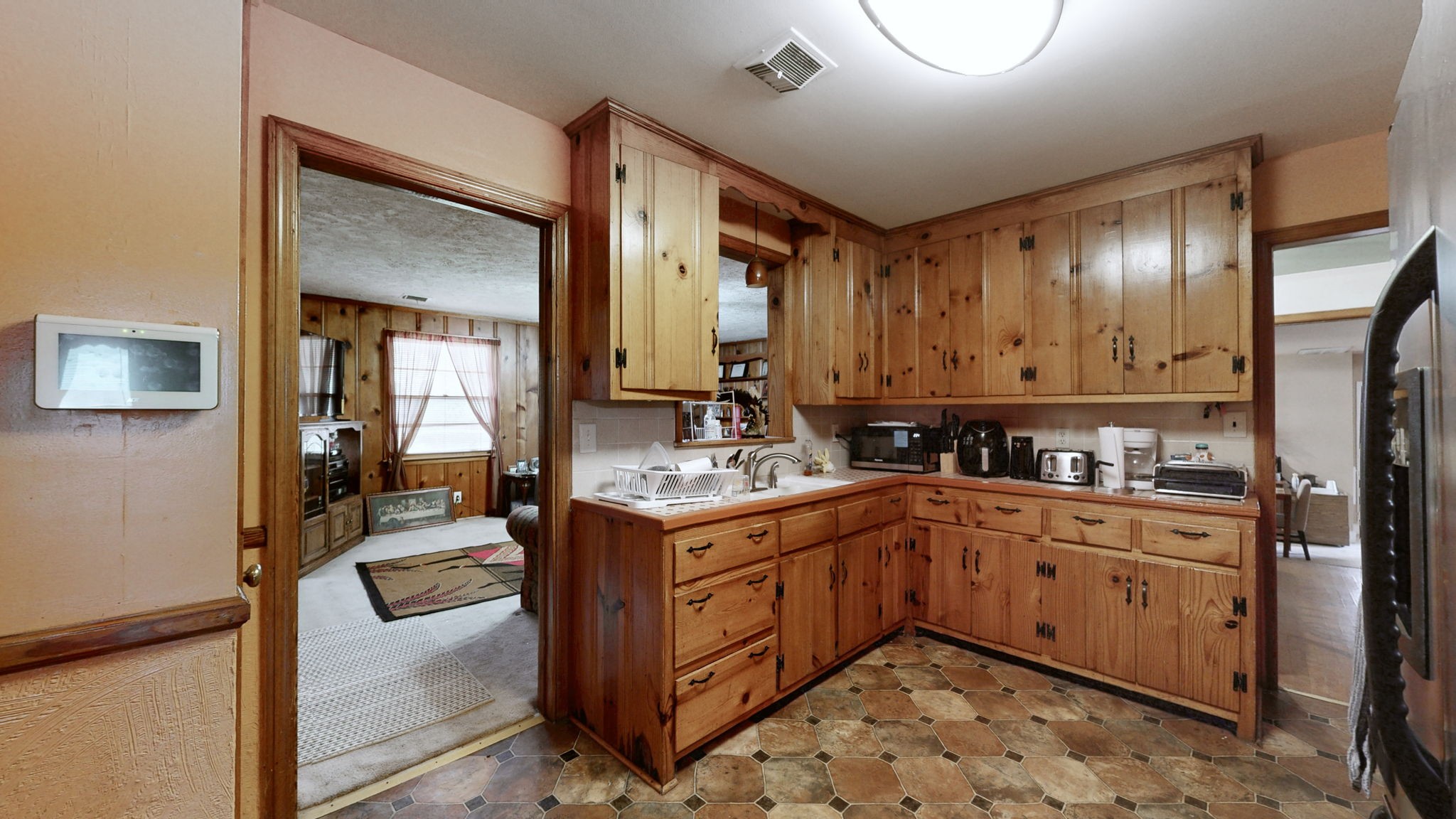 1223 Westchester Dr