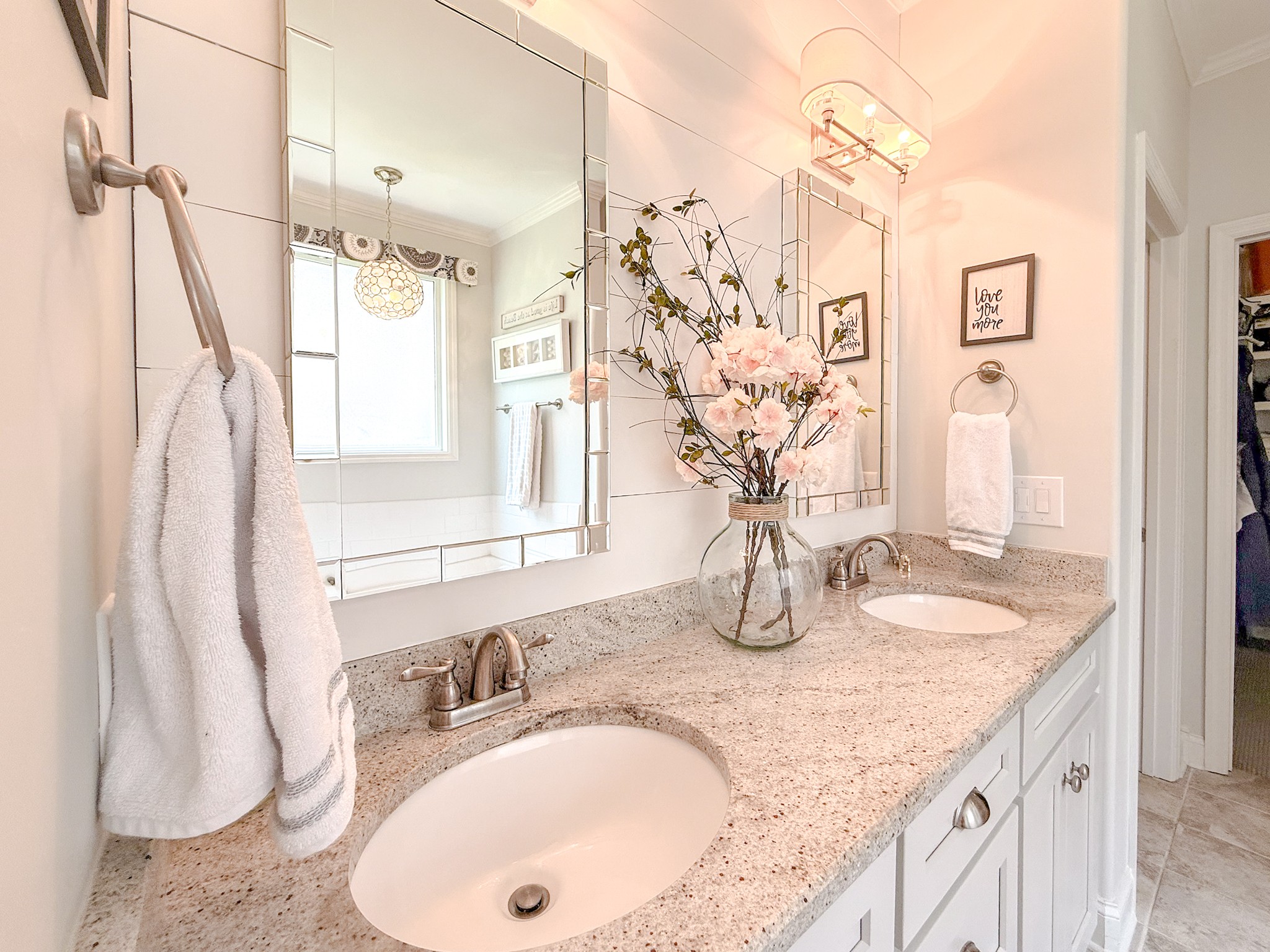 1027 Nealcrest Cir