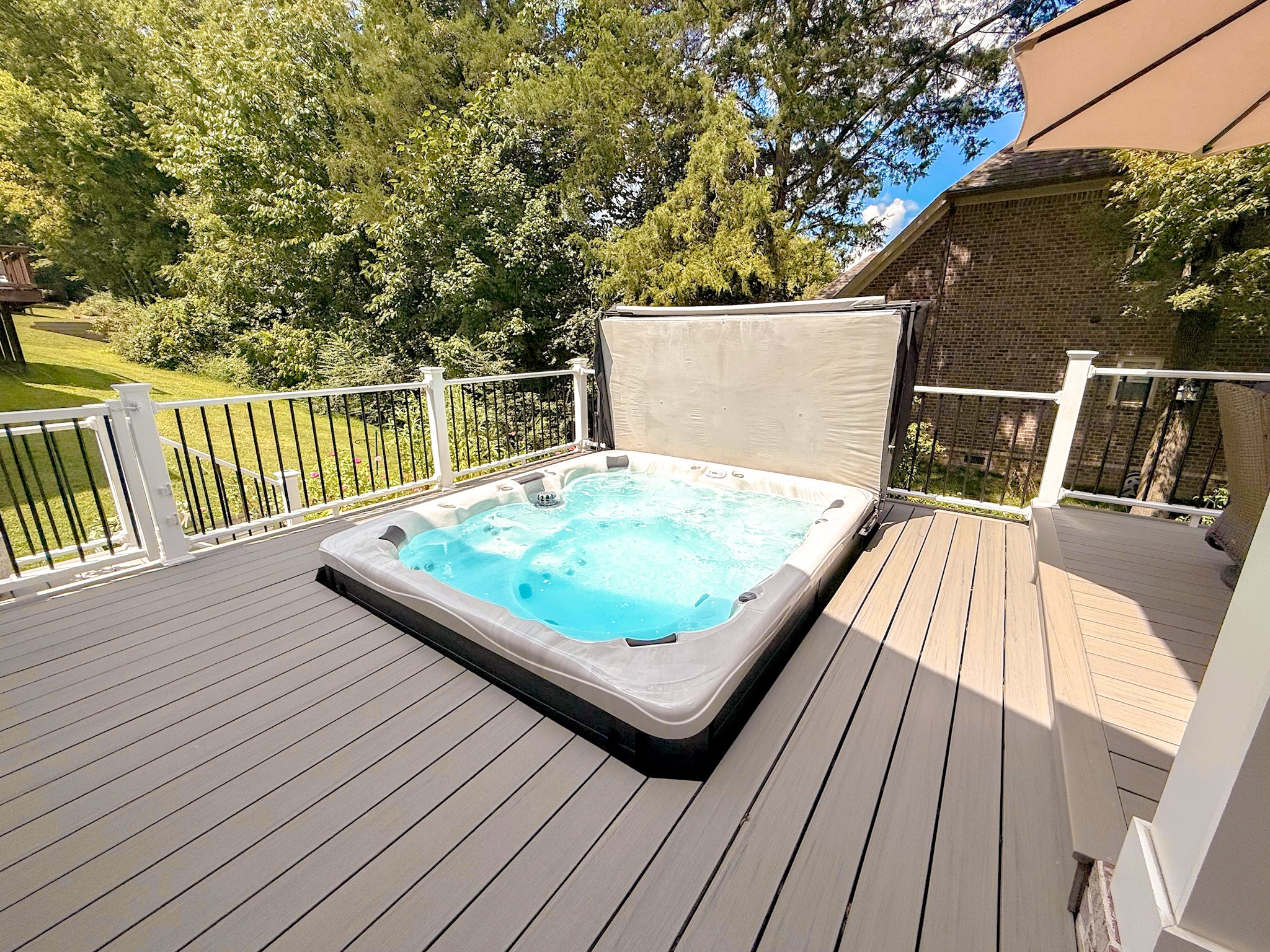 1027 Nealcrest Cir