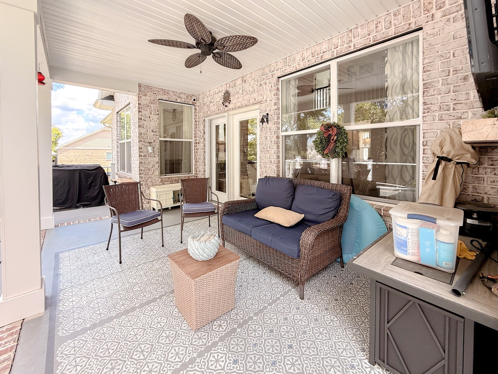 1027 Nealcrest Cir