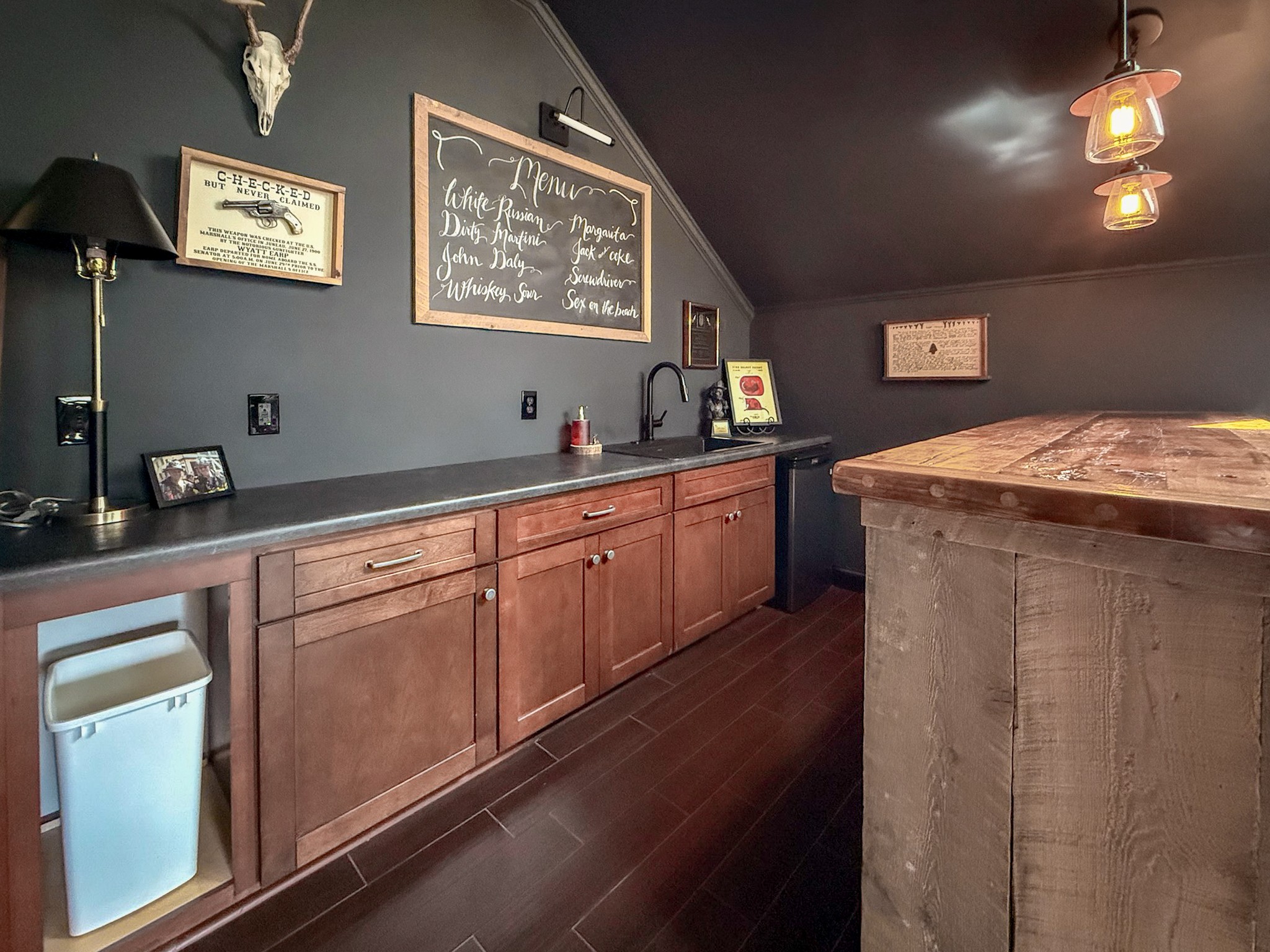 1027 Nealcrest Cir