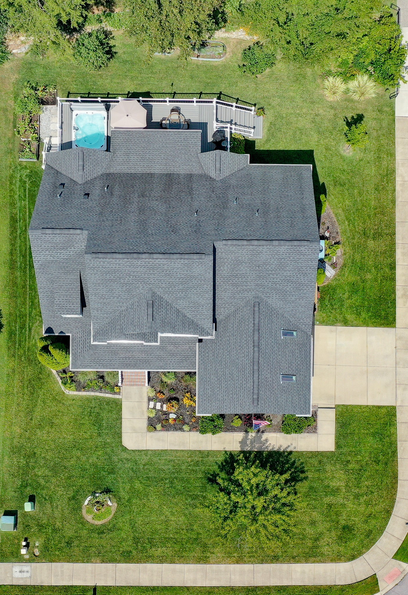 1027 Nealcrest Cir