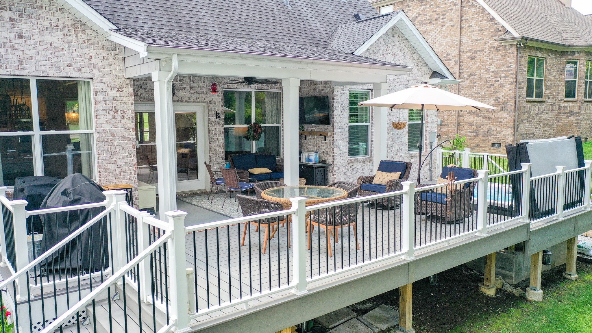 1027 Nealcrest Cir