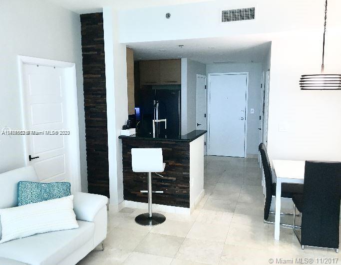 6515 Collins Ave # 1504