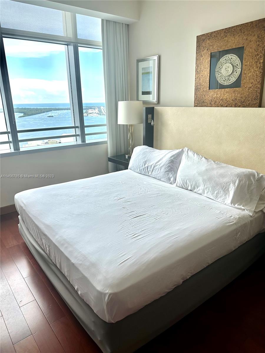 1395 Brickell Ave # 2909
