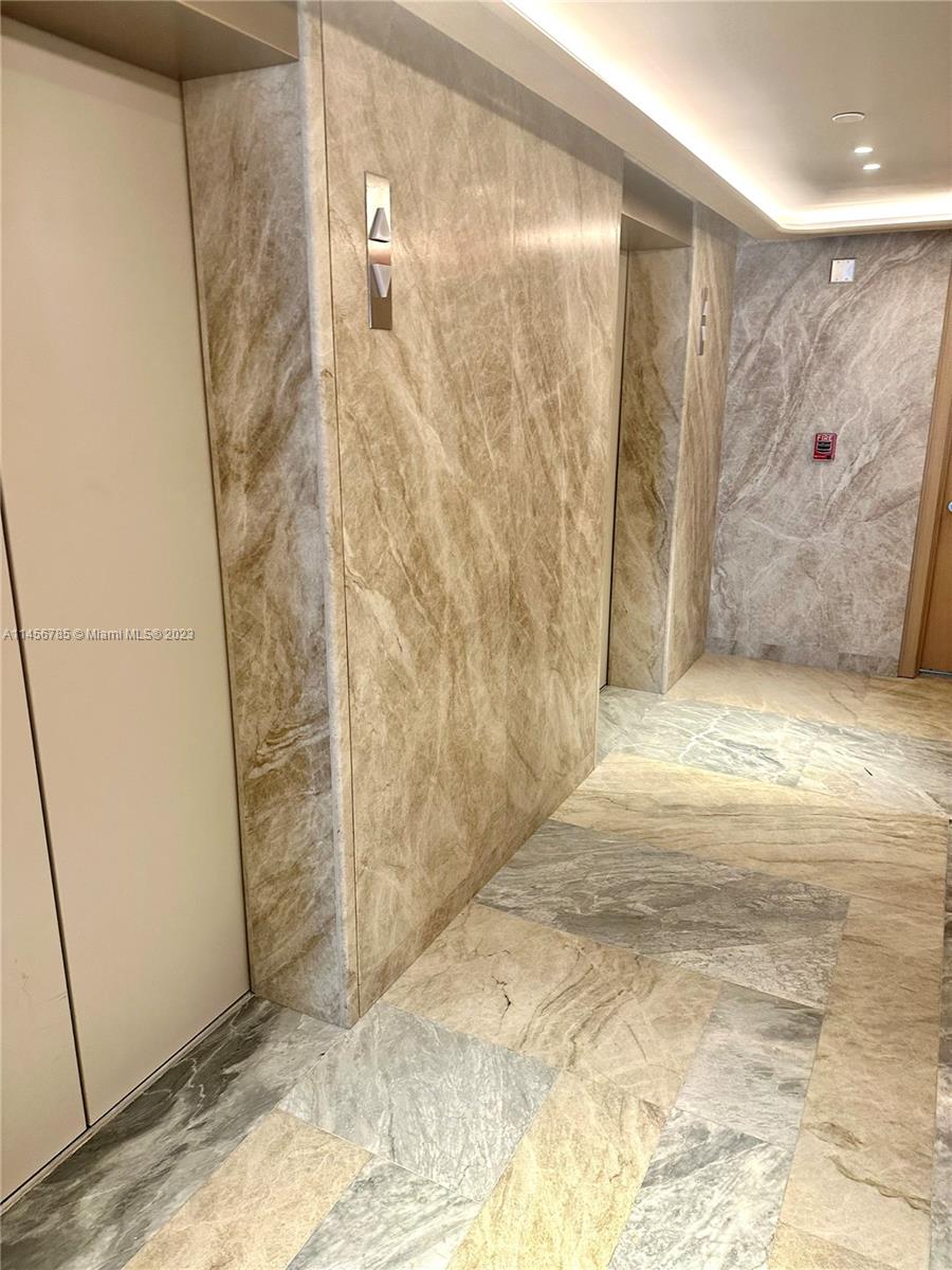 1395 Brickell Ave # 2909