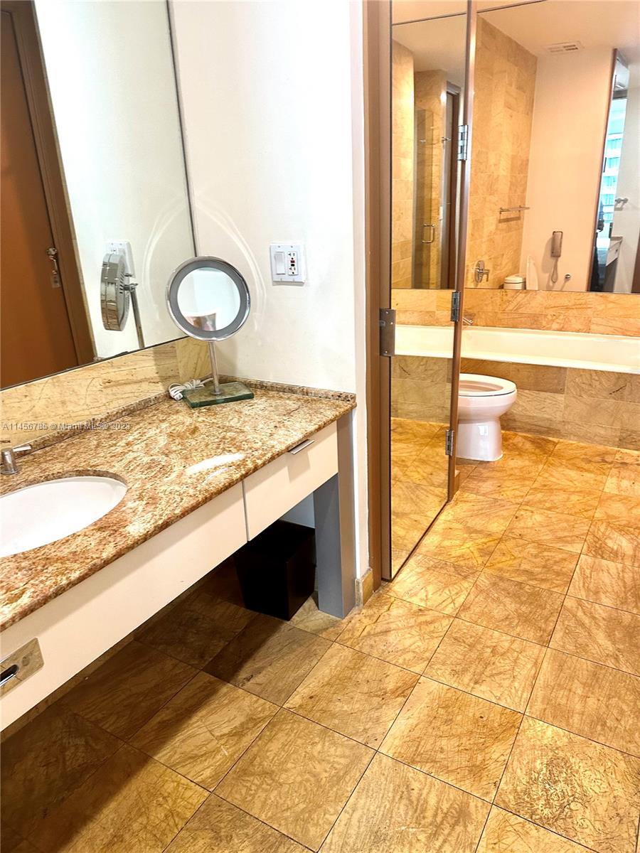 1395 Brickell Ave # 2909