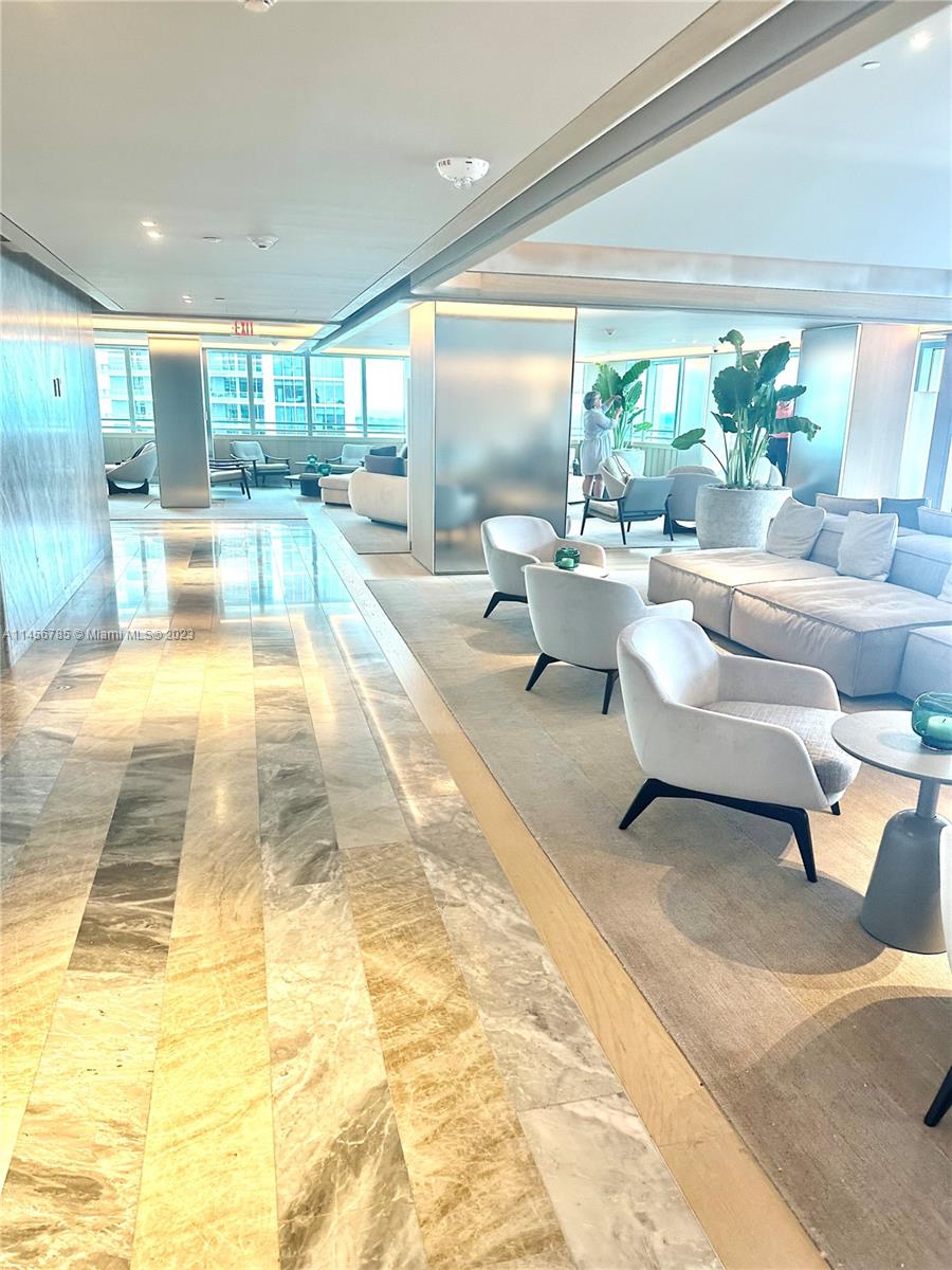 1395 Brickell Ave # 2909