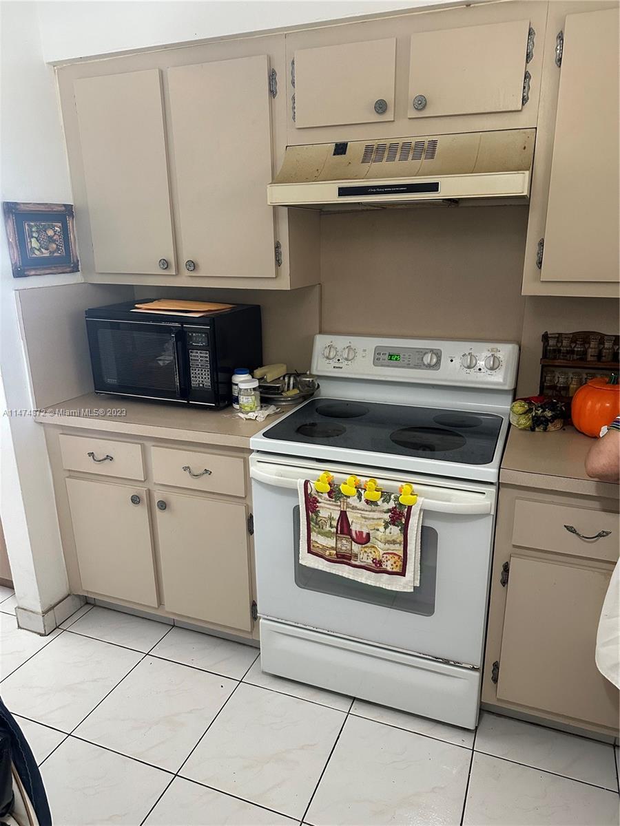540 S Luna Ct # 6