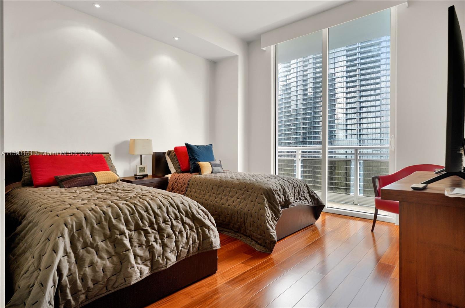 901 Brickell Key Blvd # 3204