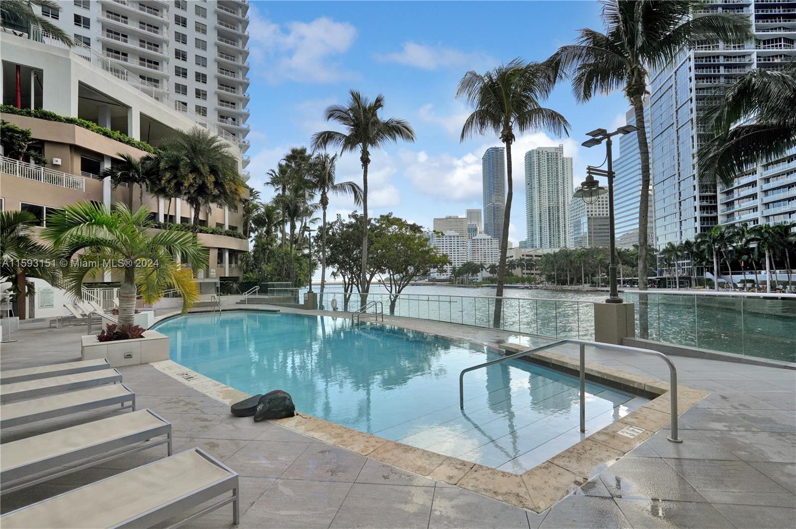 901 Brickell Key Blvd # 3204