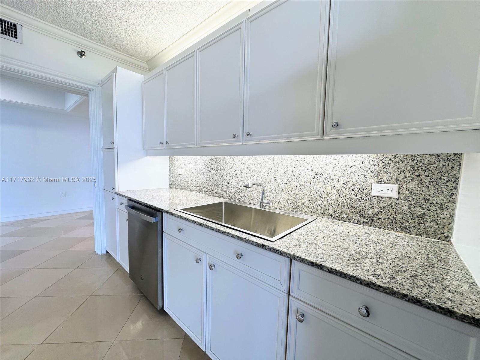 8855 Collins Ave # 8A