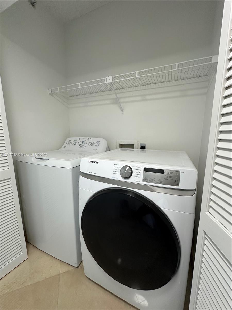 8855 Collins Ave # 8A