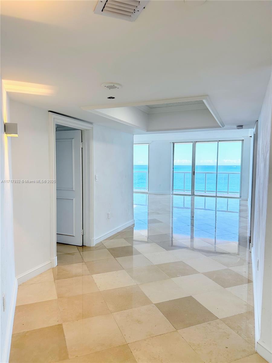 8855 Collins Ave # 8A