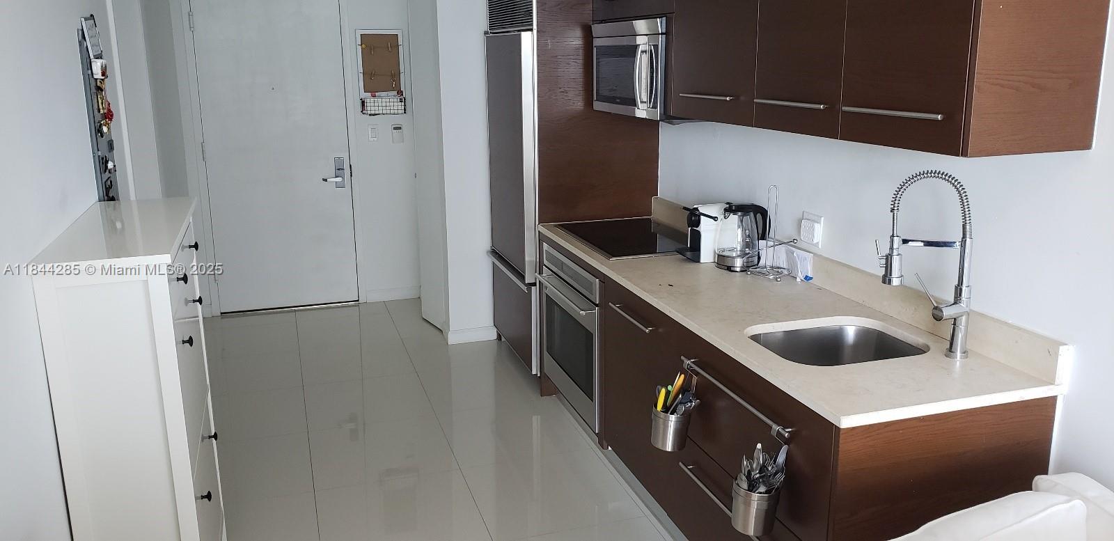 495 Brickell Ave # 3408