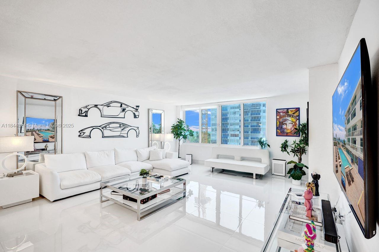 5401 Collins Ave # 334