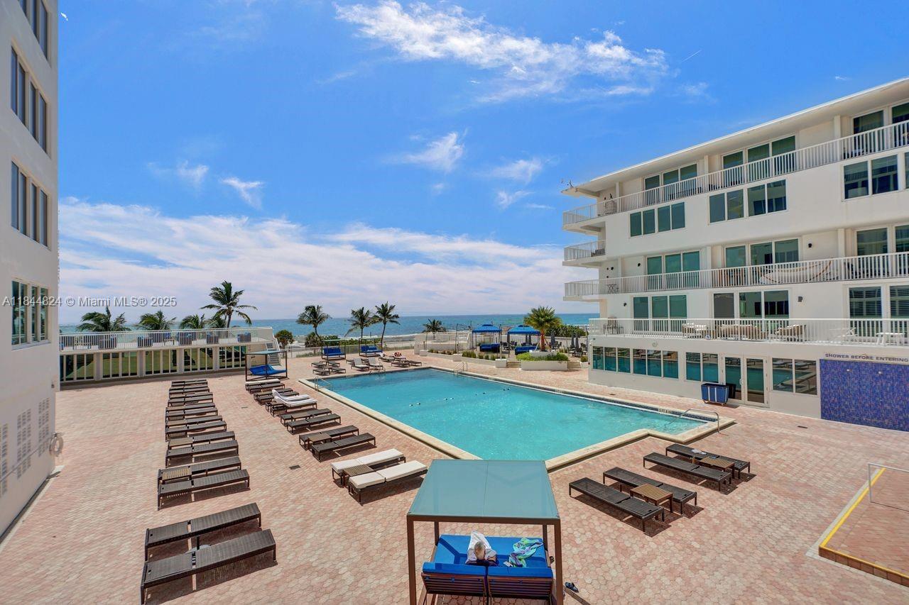 5401 Collins Ave # 334