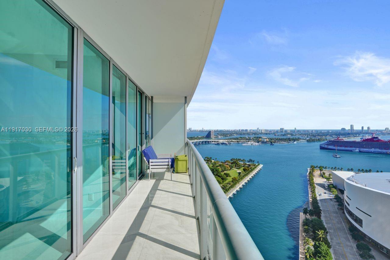 888 Biscayne Blvd # 2904