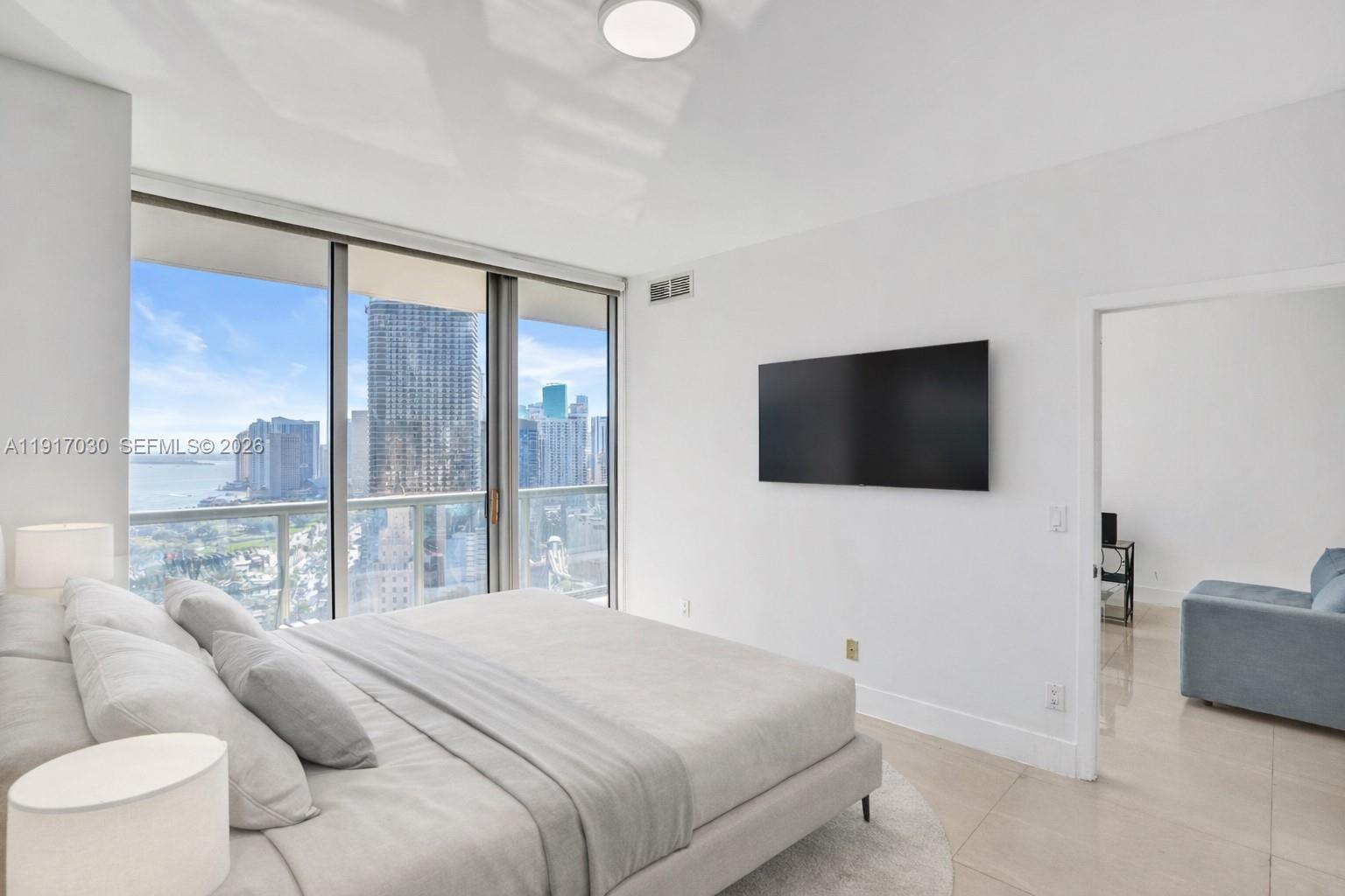 888 Biscayne Blvd # 2904