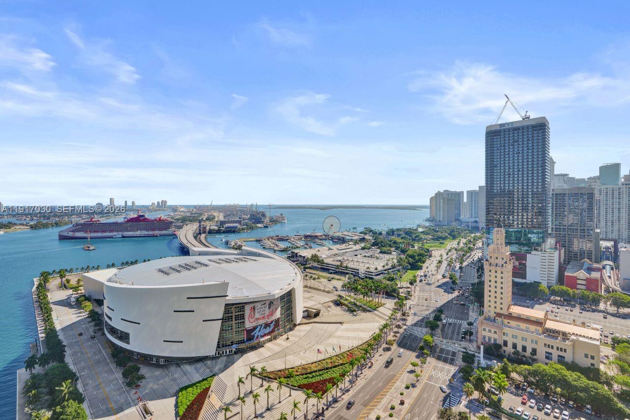 888 Biscayne Blvd # 2904